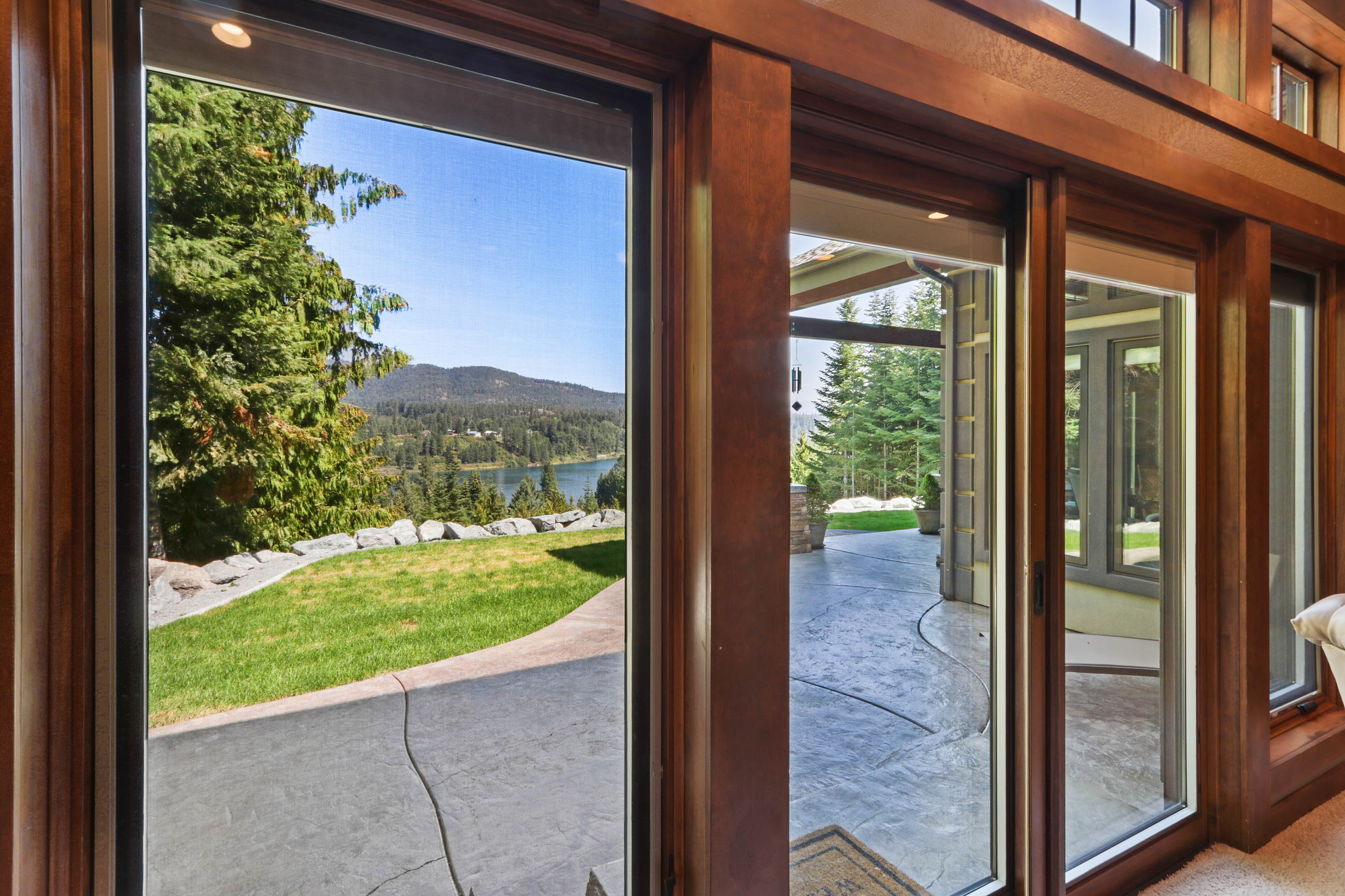 Priest River, Idaho, 83856, United States, 4 Bedrooms Bedrooms, ,5 BathroomsBathrooms,Residential,For Sale,1921614