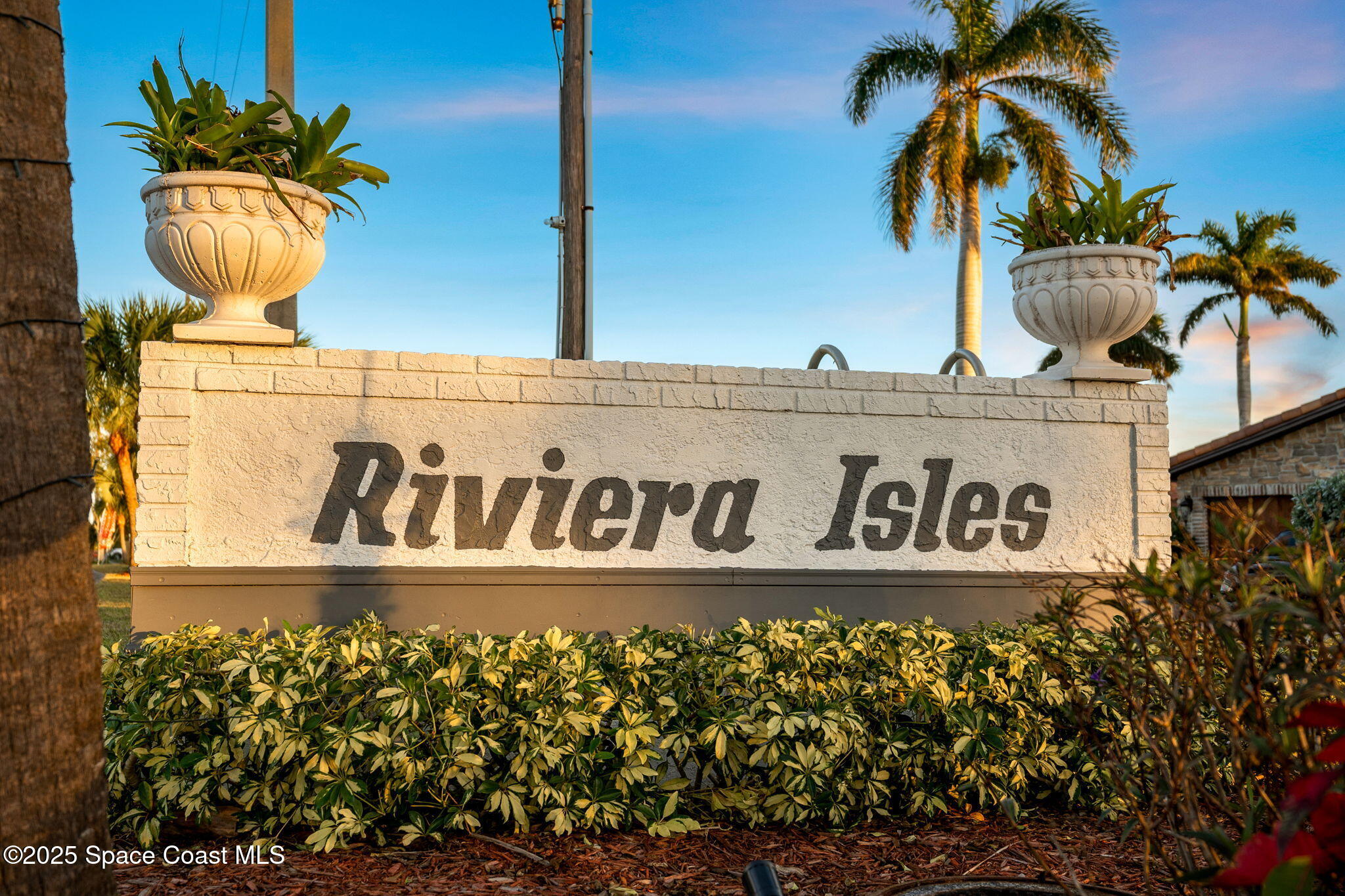 Merritt Island, Florida, 32952, United States, 4 Bedrooms Bedrooms, ,4 BathroomsBathrooms,Residential,For Sale,1895836