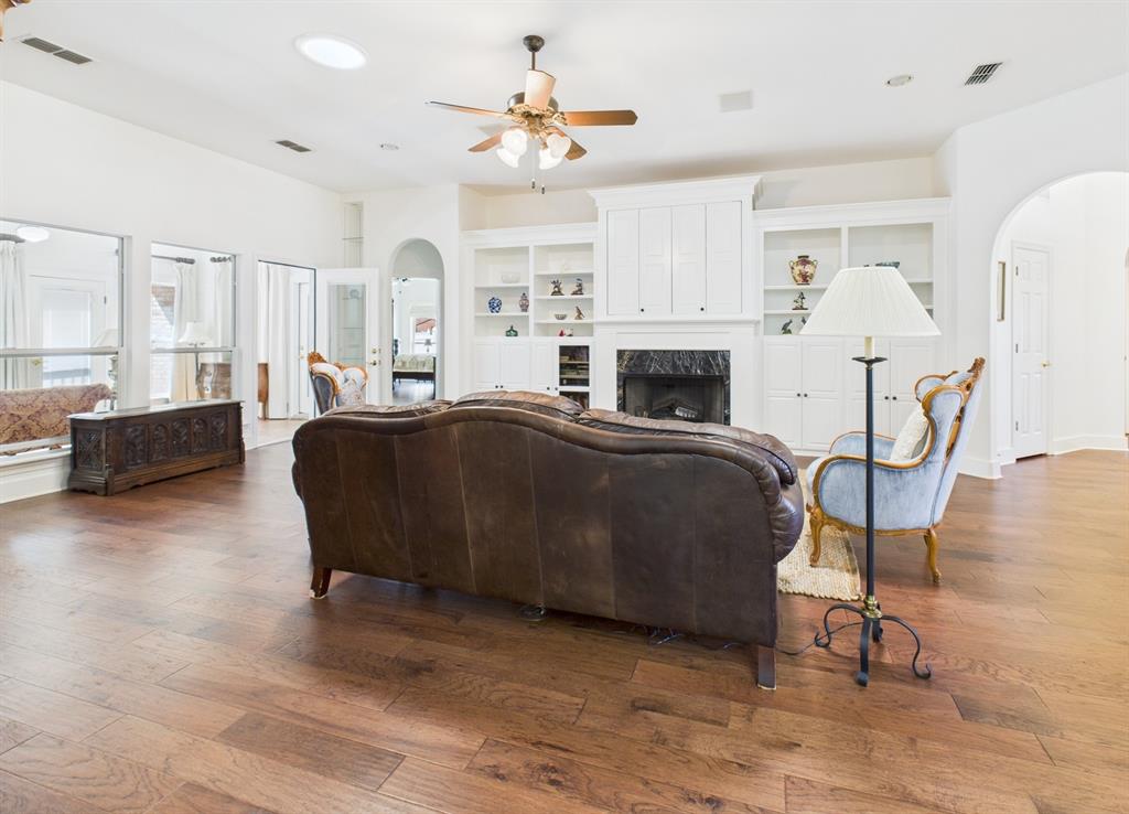 Waxahachie, Texas, 75165, United States, 3 Bedrooms Bedrooms, ,2 BathroomsBathrooms,Residential,For Sale,1977145