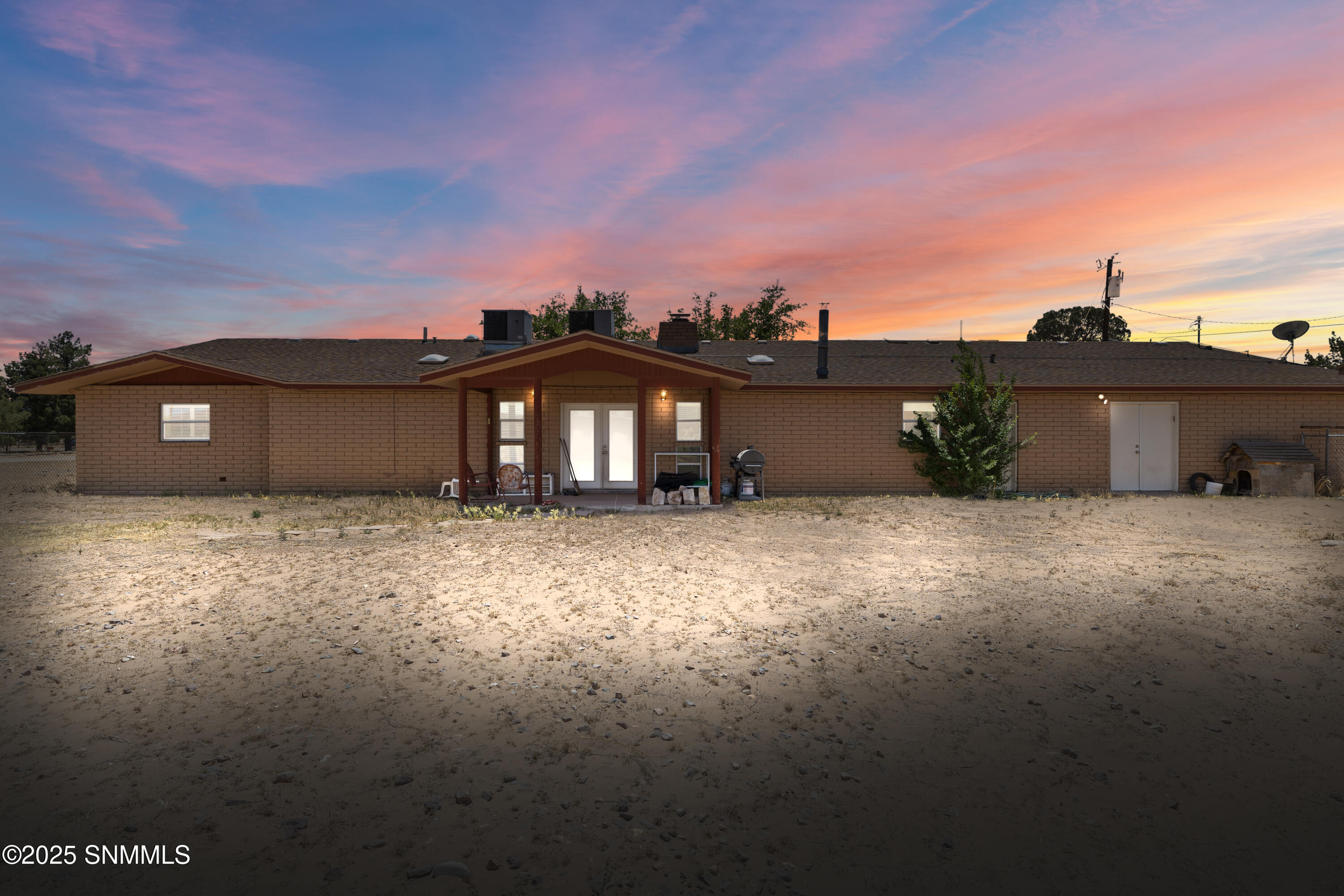 Las Cruces, New Mexico, 88007, United States, 4 Bedrooms Bedrooms, ,3 BathroomsBathrooms,Residential,For Sale,1796237