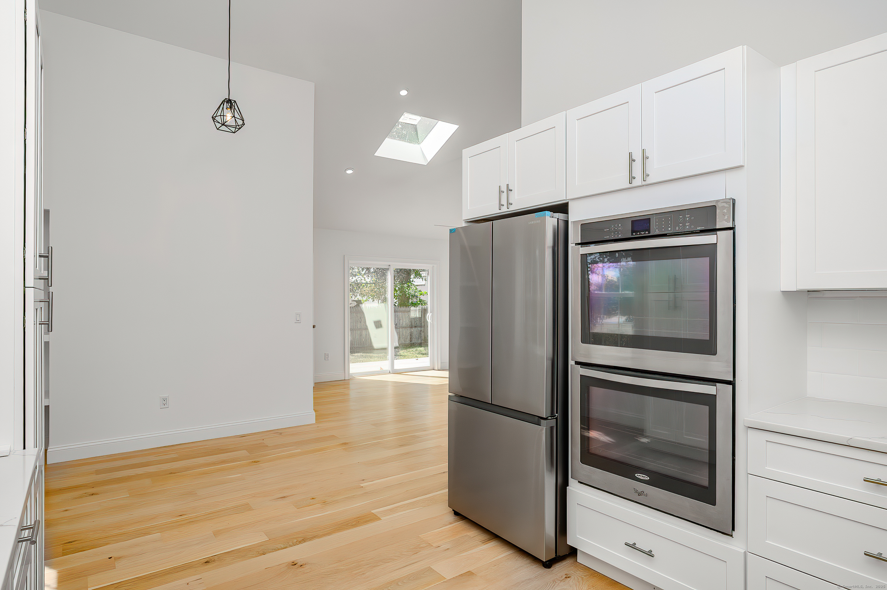 East Lyme, Connecticut, 06357, United States, 2 Bedrooms Bedrooms, ,3 BathroomsBathrooms,Residential,For Sale,1933174