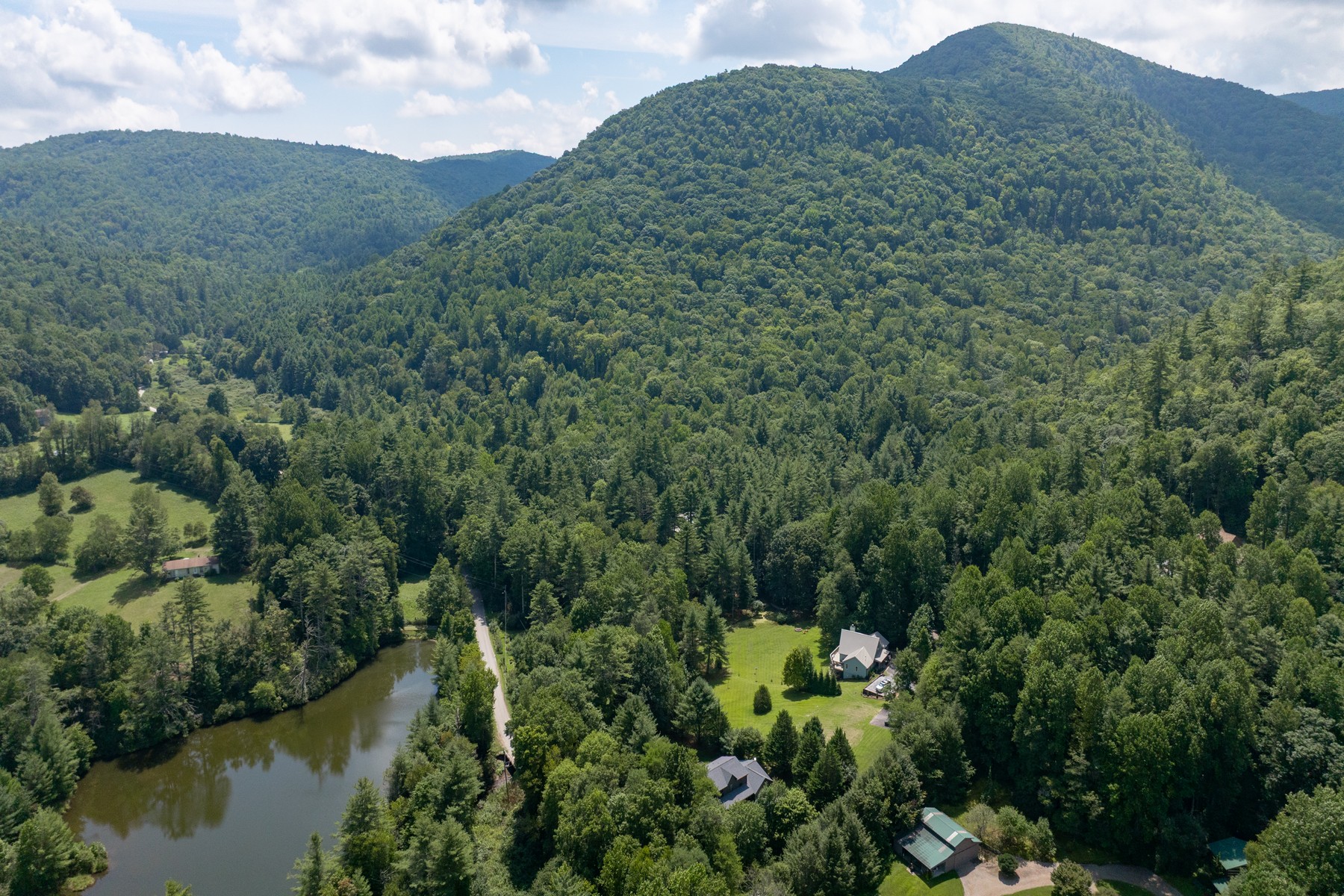  48 Mountain Brook Way - 物件實景