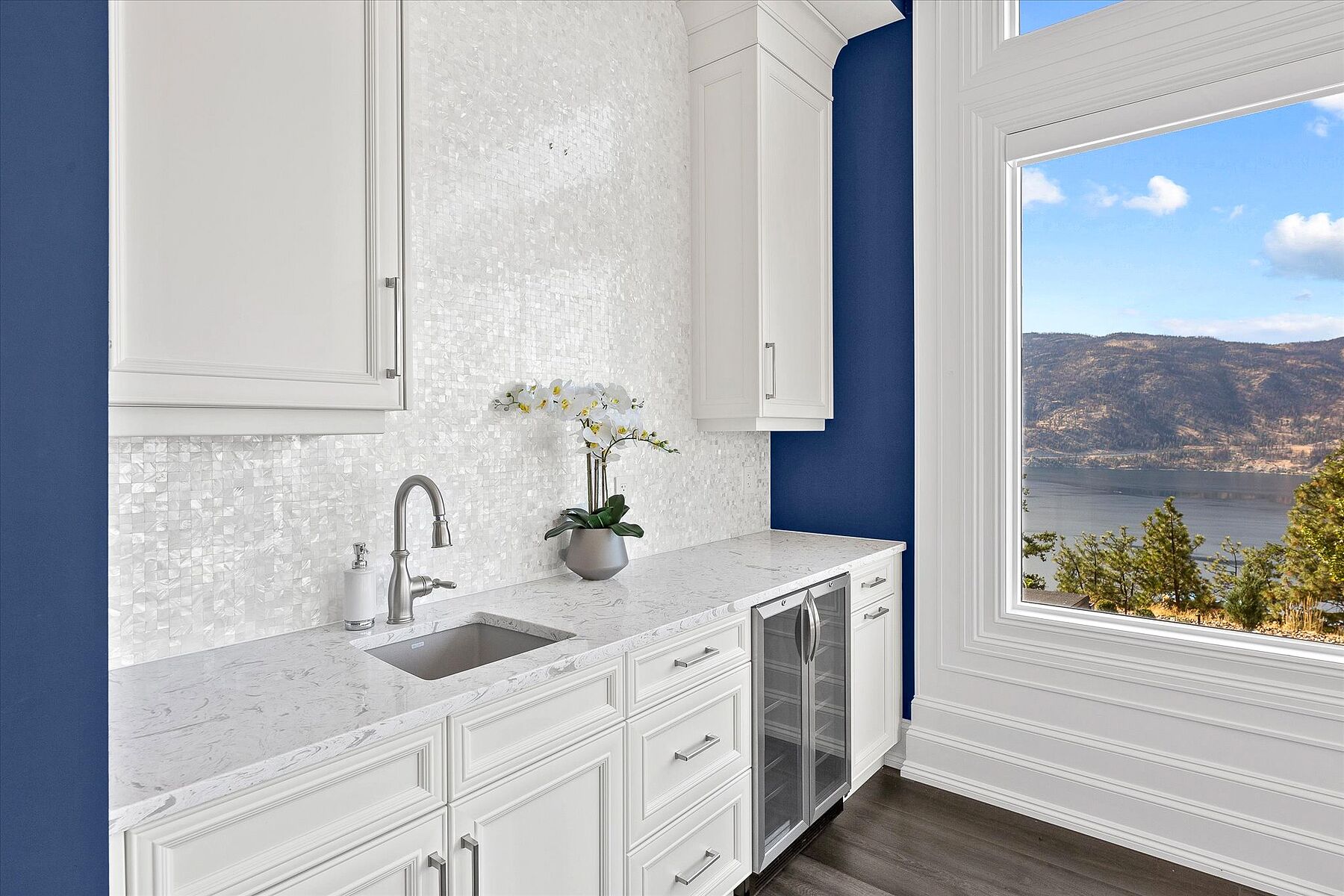  Gated Lake View Estate - 物件實景