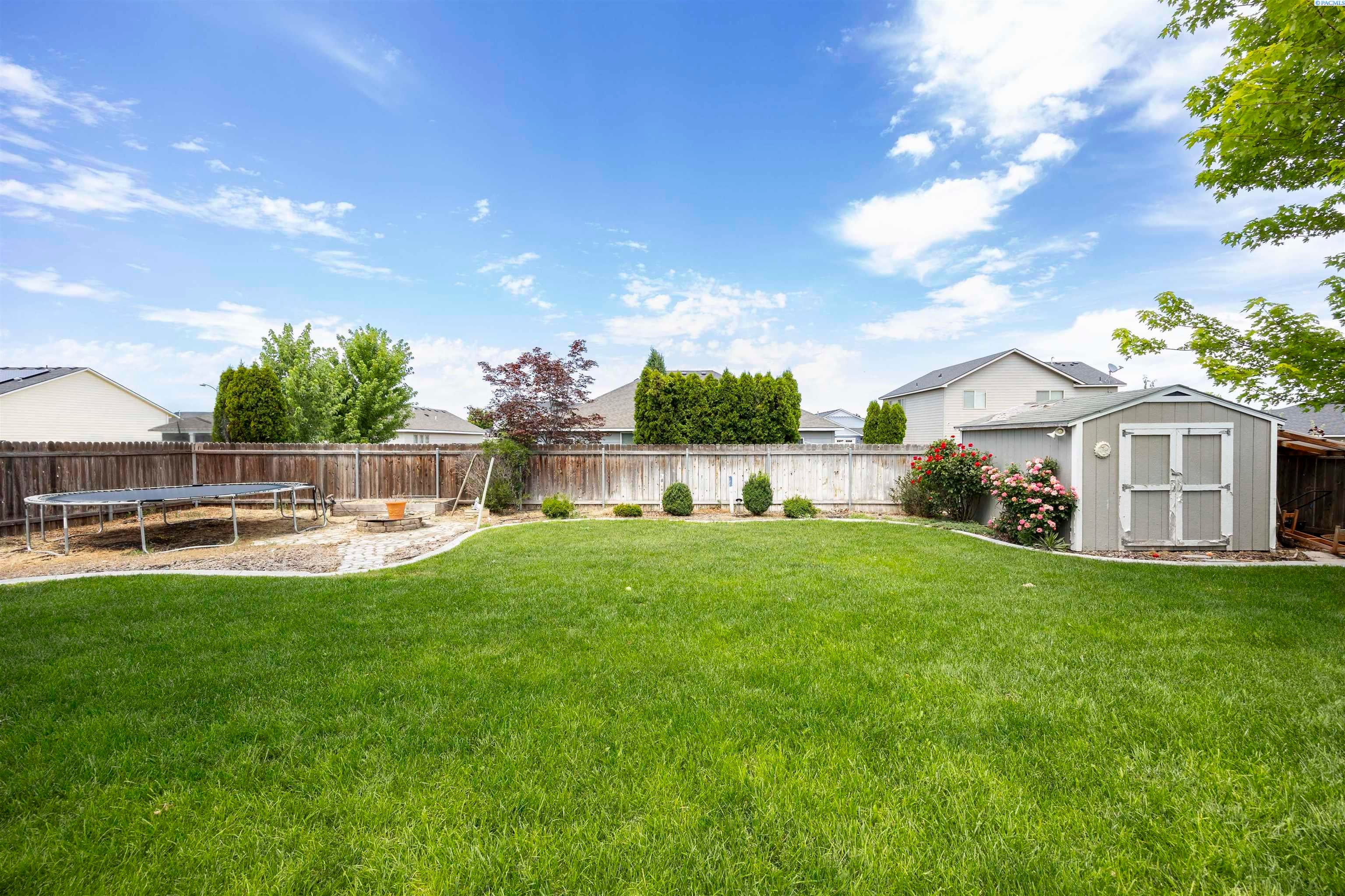 Pasco, Washington, 99301, United States, 5 Bedrooms Bedrooms, ,3 BathroomsBathrooms,Residential,For Sale,1921560
