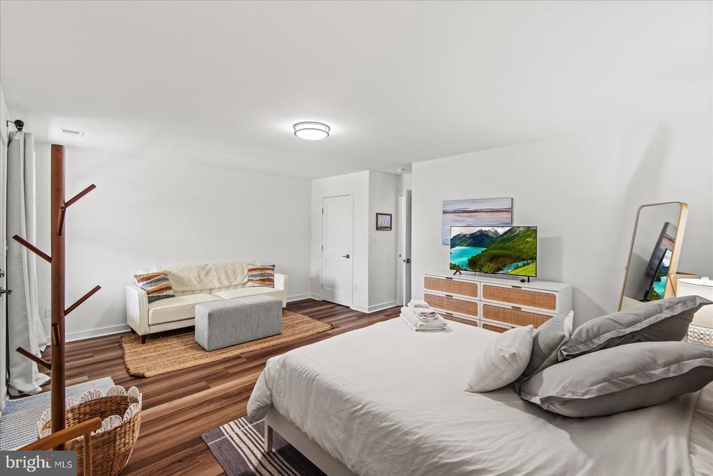 Colonial Beach, Virginia, 22443, United States, 4 Bedrooms Bedrooms, ,4 BathroomsBathrooms,Residential,For Sale,1898525