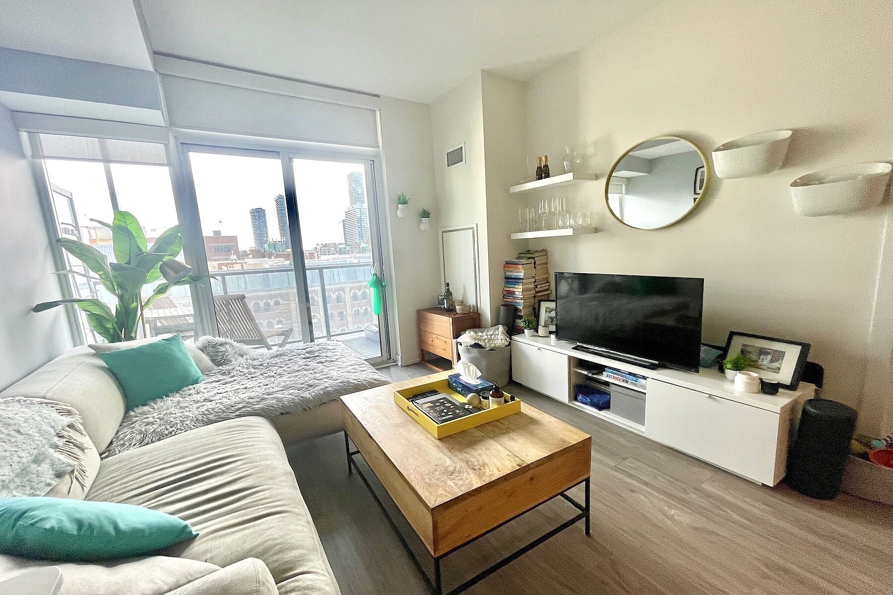  Post House Condos - 物件實景