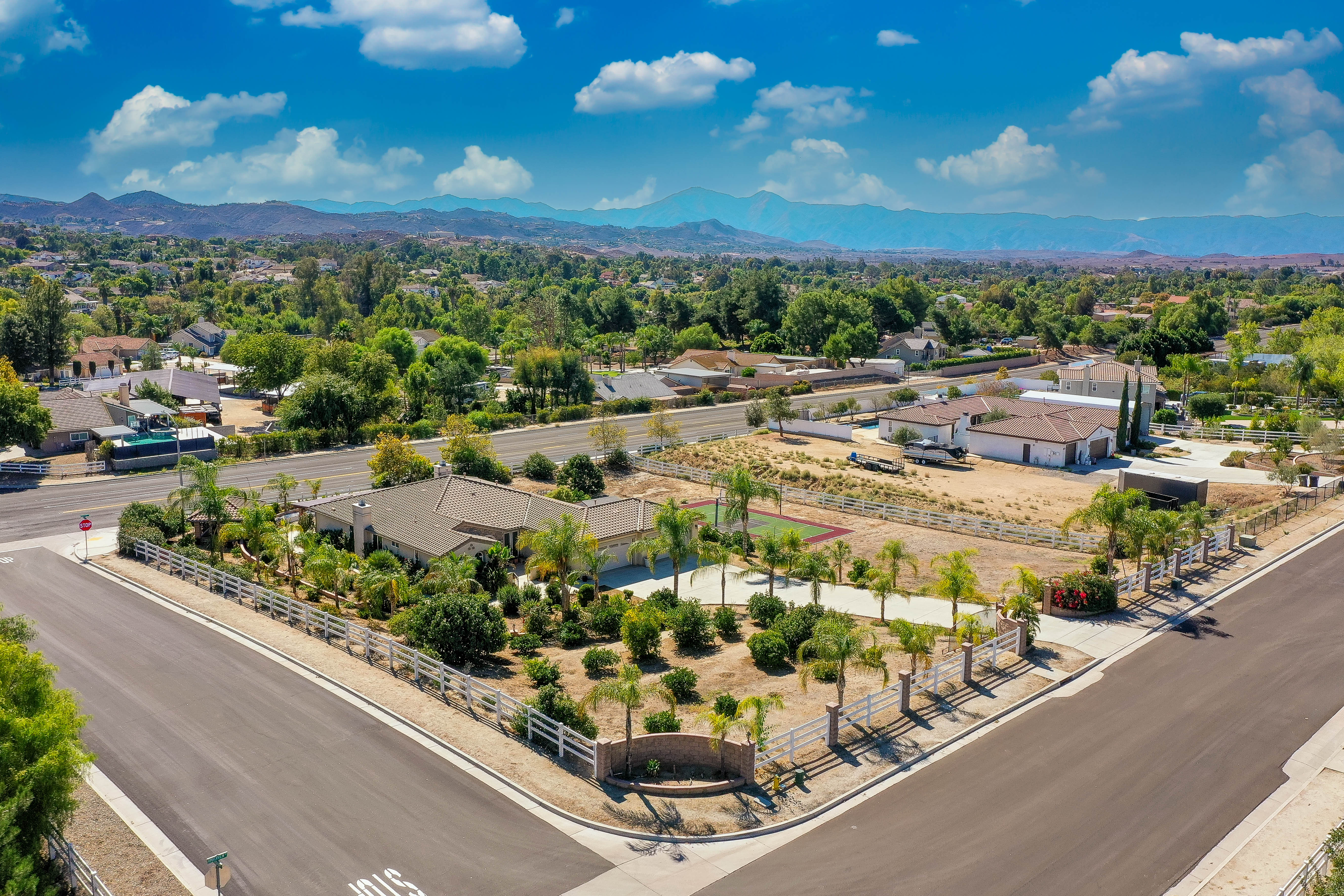  17715 Timberview Drive, Riverside, CA 92504 - 物件實景