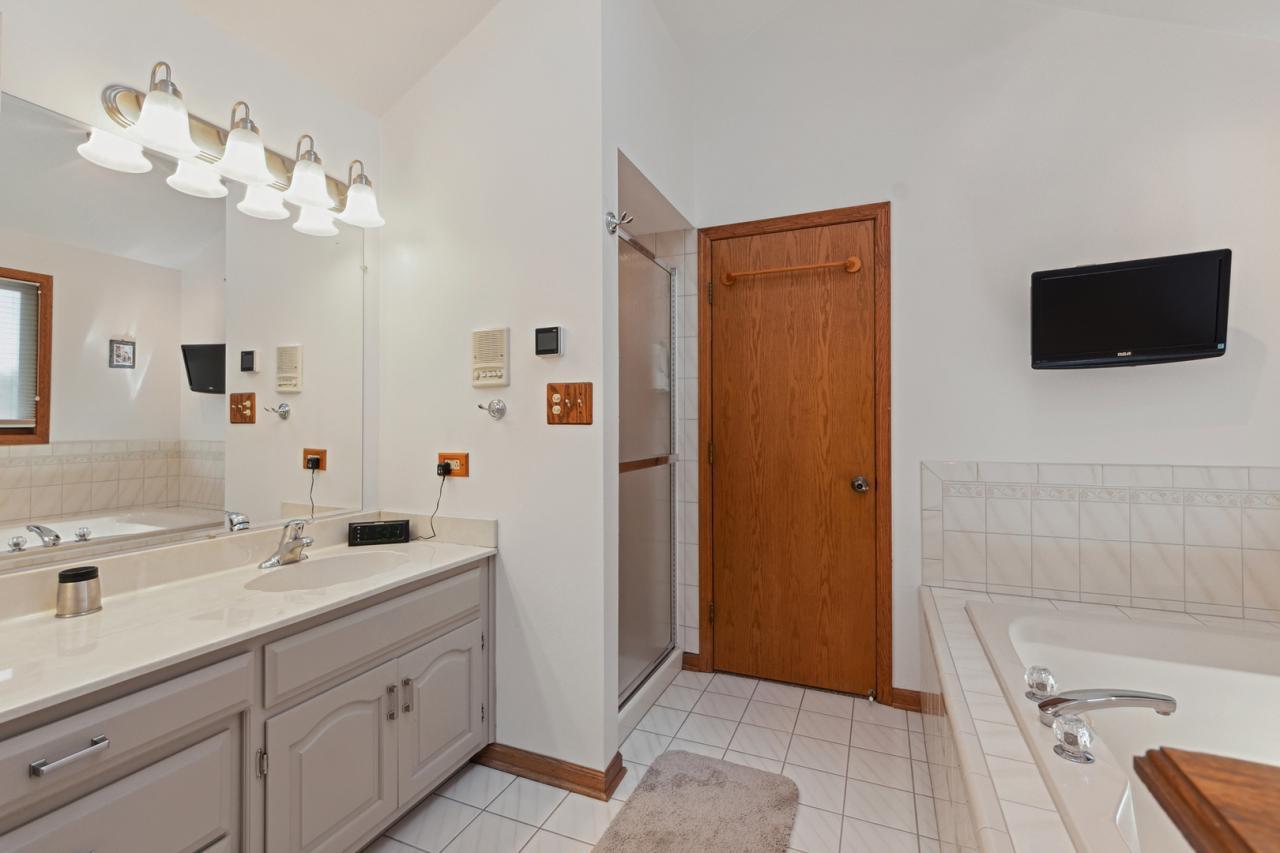 17815 Iroquois, Tinley Park, Illinois, 60477, United States, 5 Bedrooms Bedrooms, ,4 BathroomsBathrooms,Residential,For Sale,17815 Iroquois,1635581