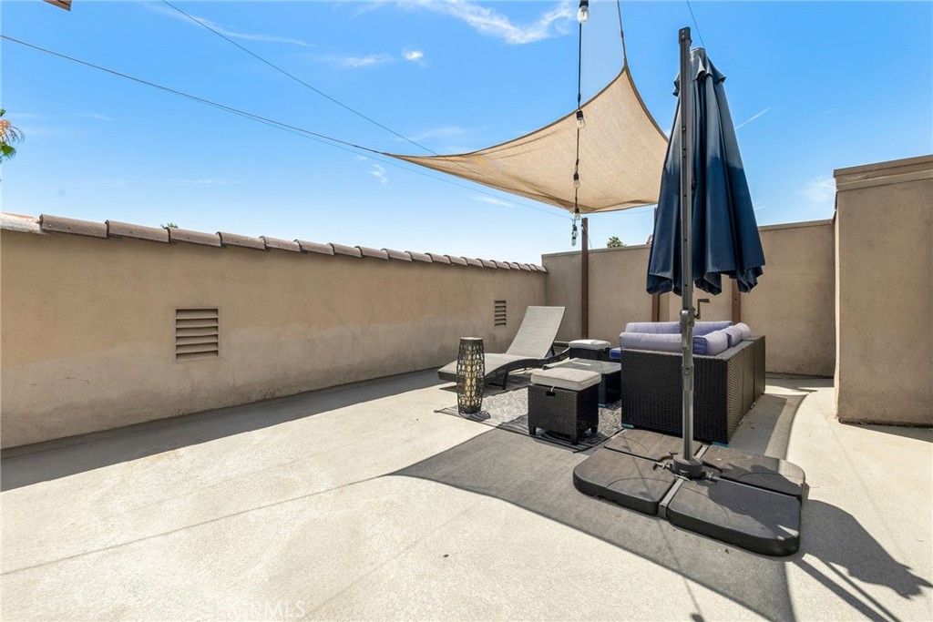 Sherman Oaks, California, 91423, United States, 2 Bedrooms Bedrooms, ,2 BathroomsBathrooms,Residential,For Sale,1708509