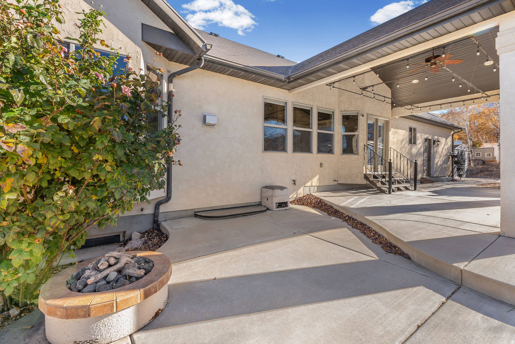 Herriman, Utah, 84096, United States, 3 Bedrooms Bedrooms, ,5 BathroomsBathrooms,Residential,For Sale,1991889