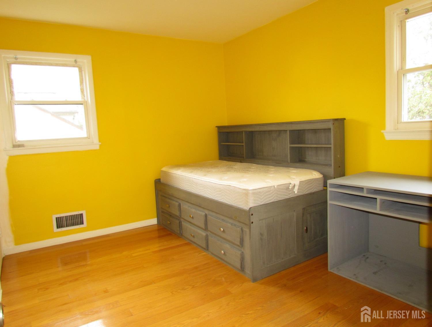 Edison, New Jersey, 08817, United States, 3 Bedrooms Bedrooms, ,2 BathroomsBathrooms,Residential,For Sale,1969215