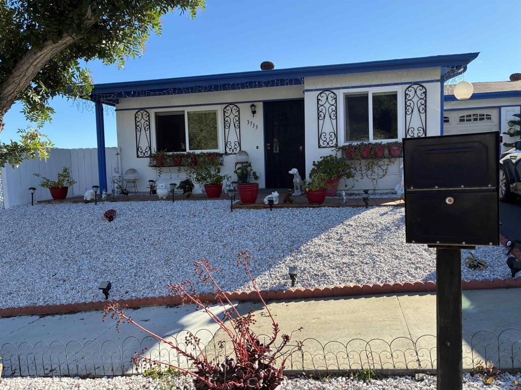 Oceanside, California, 92056, United States, 2 Bedrooms Bedrooms, ,1 BathroomBathrooms,Residential,For Sale,2011300