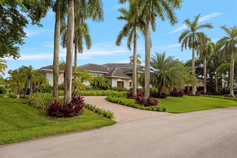Weston, Florida, 33331, United States, 7 Bedrooms Bedrooms, ,9 BathroomsBathrooms,Residential,For Sale,1946951