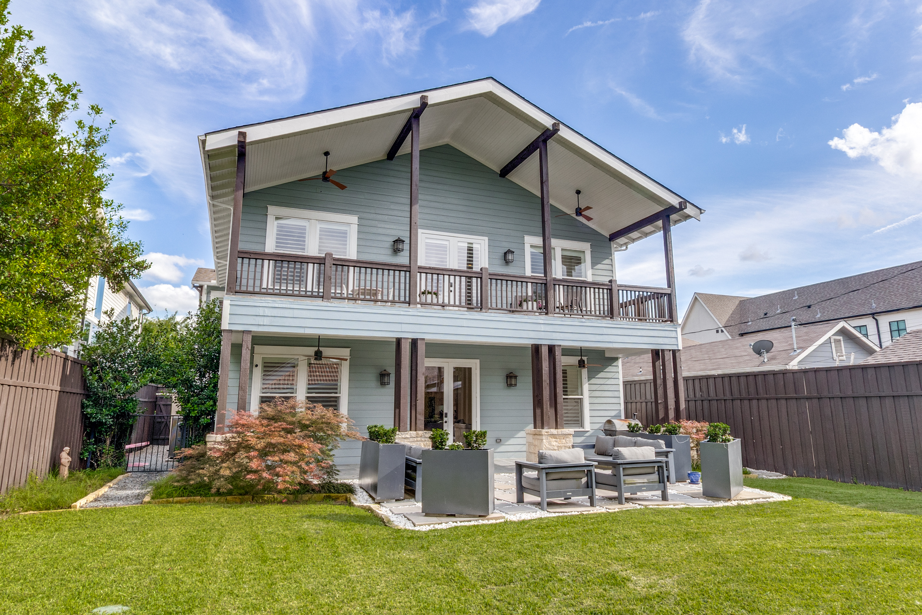  Stylishly Refreshed Craftsman in the Heart of Vickery Place - 物件實景