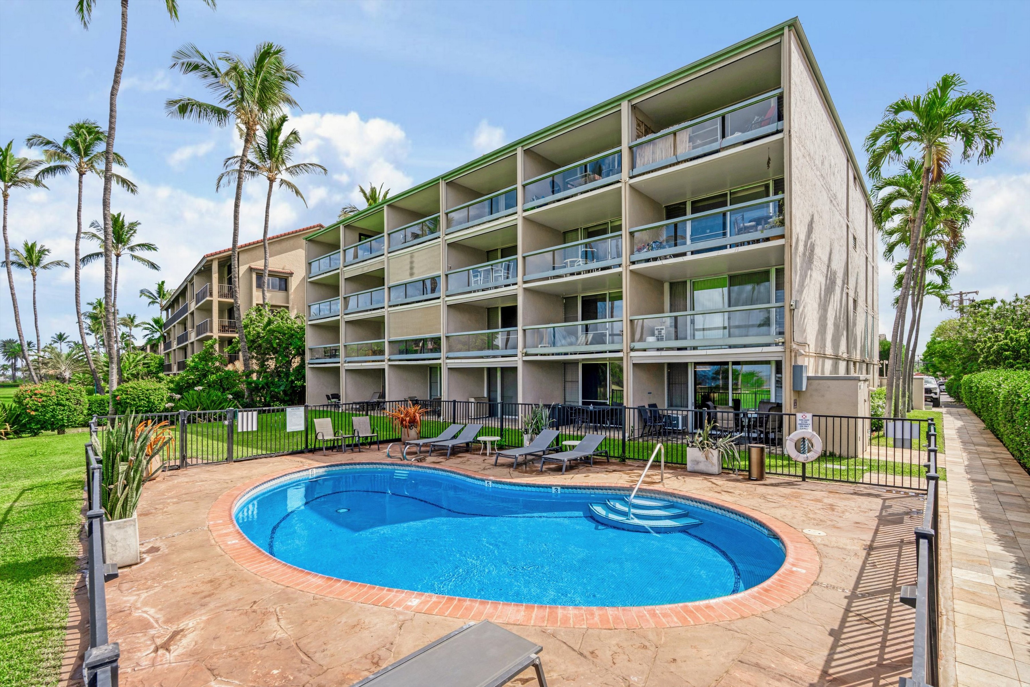  Front Row, Top Floor, Full Remodel, Ocean Views - 物件實景