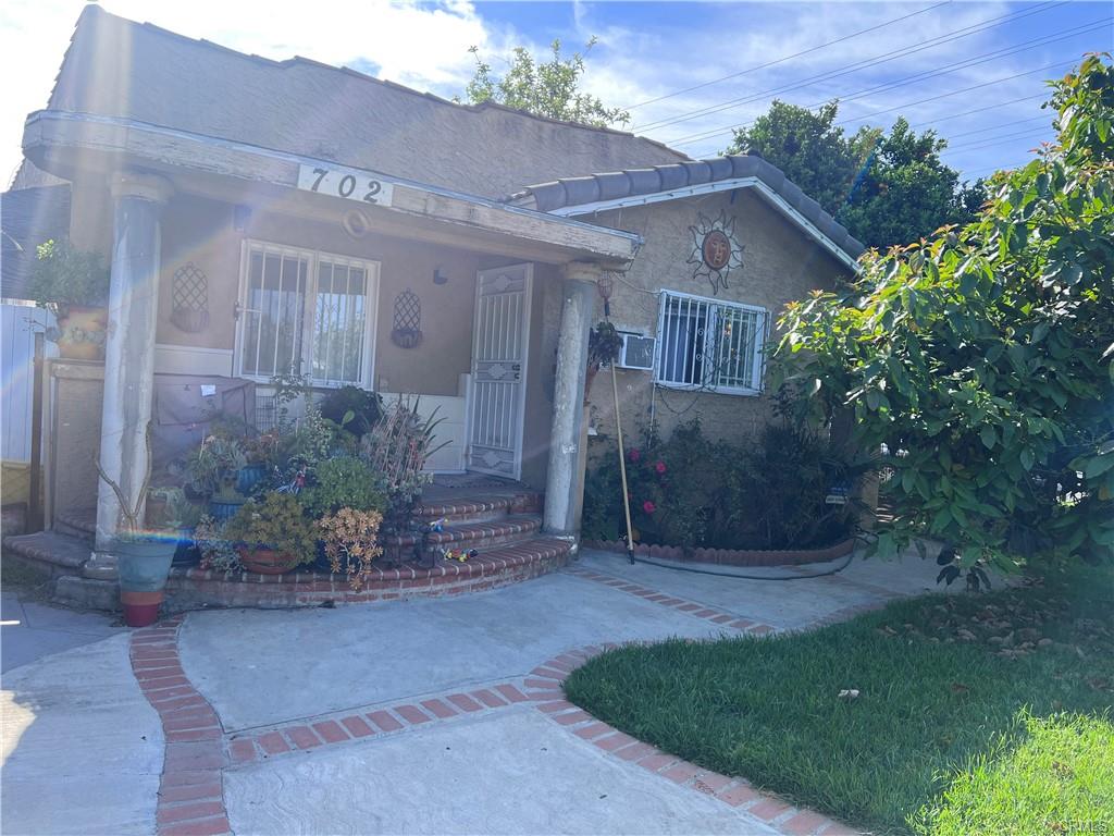 Compton, California, 90221, United States, 2 Bedrooms Bedrooms, ,1 BathroomBathrooms,Residential,For Sale,1942805