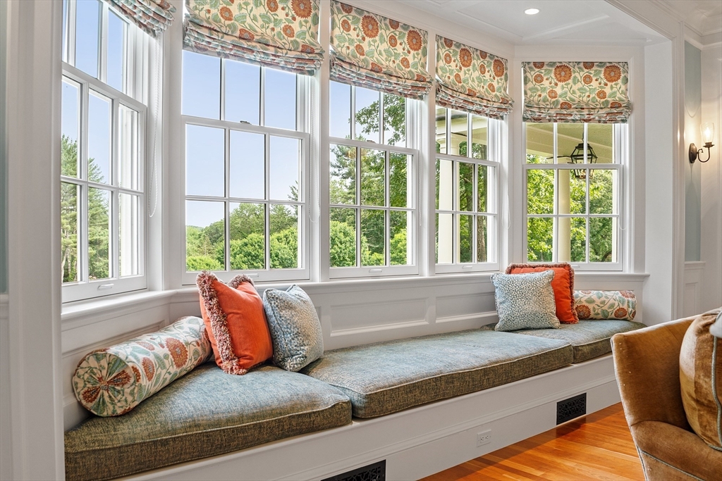 Concord, Massachusetts, 01742, United States, 6 Bedrooms Bedrooms, ,7 BathroomsBathrooms,Residential,For Sale,1938993