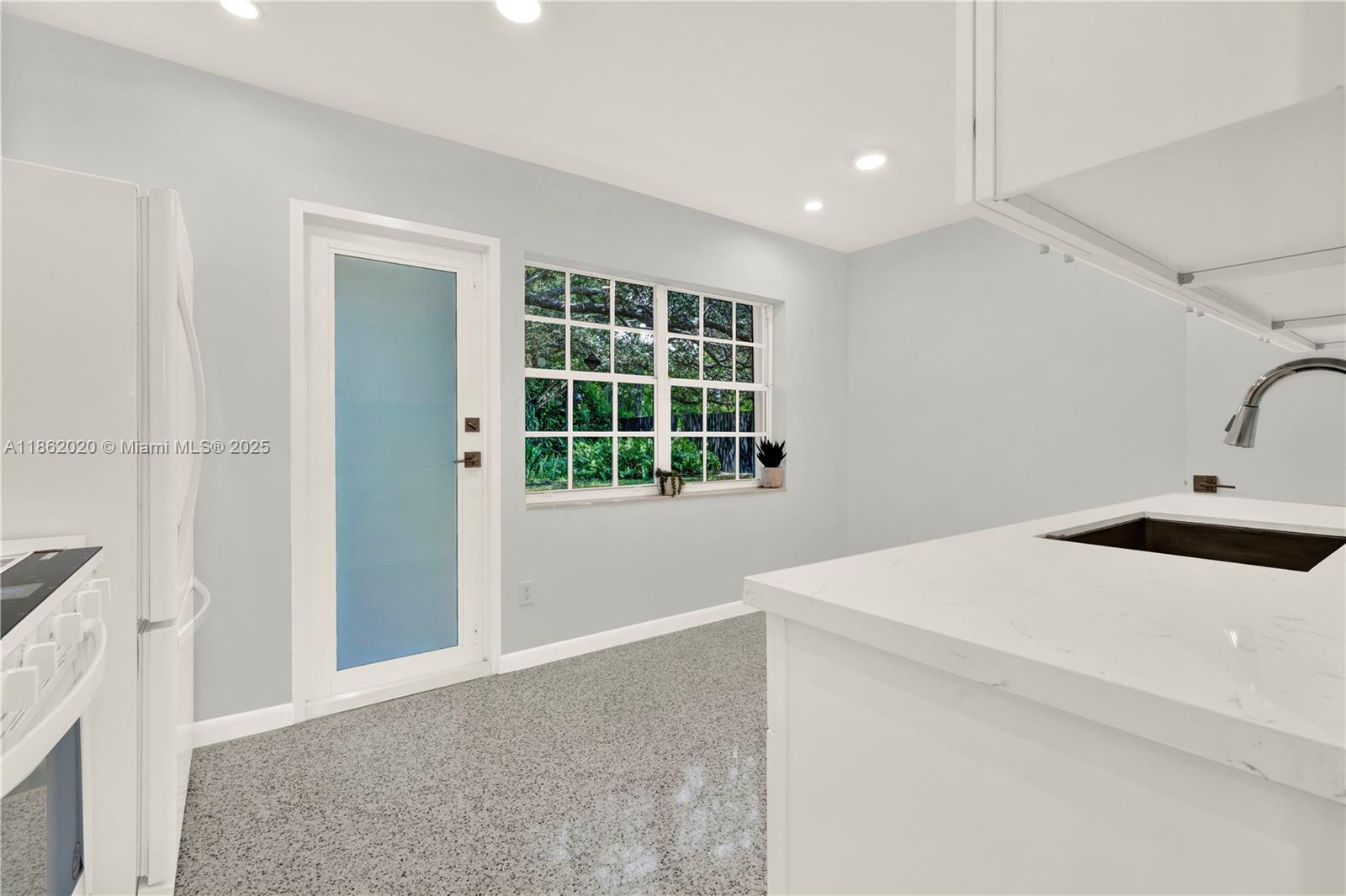 Miami, Florida, 33157, United States, 2 Bedrooms Bedrooms, ,1 BathroomBathrooms,Residential,For Sale,1932105