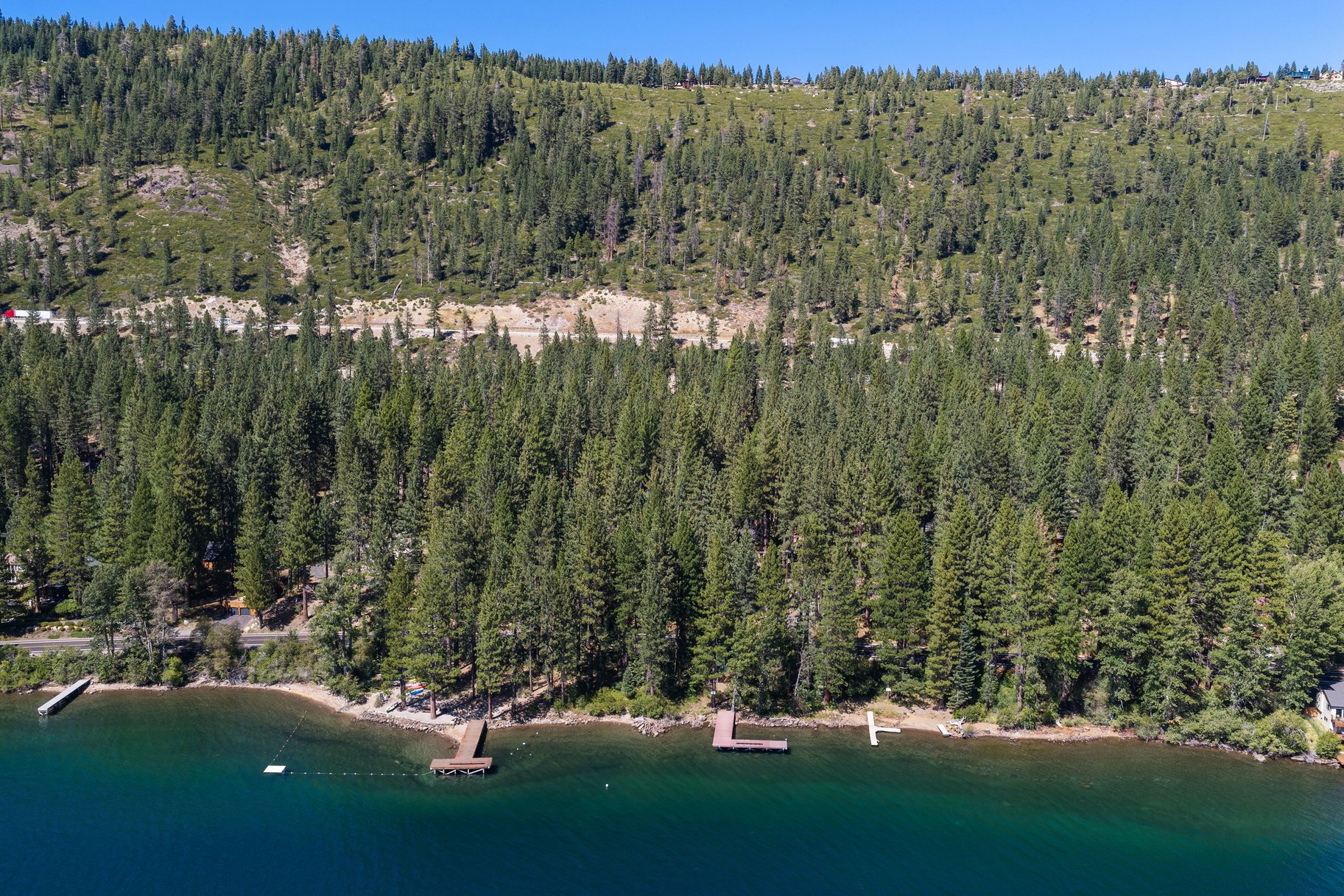 Rare Donner Tract home with private beach and pier access. - 物件實景