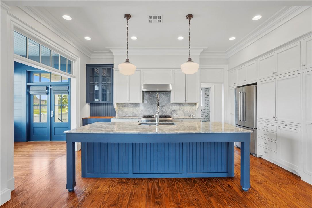 Lake Charles, Louisiana, 70601, United States, 4 Bedrooms Bedrooms, ,4 BathroomsBathrooms,Residential,For Sale,1980566