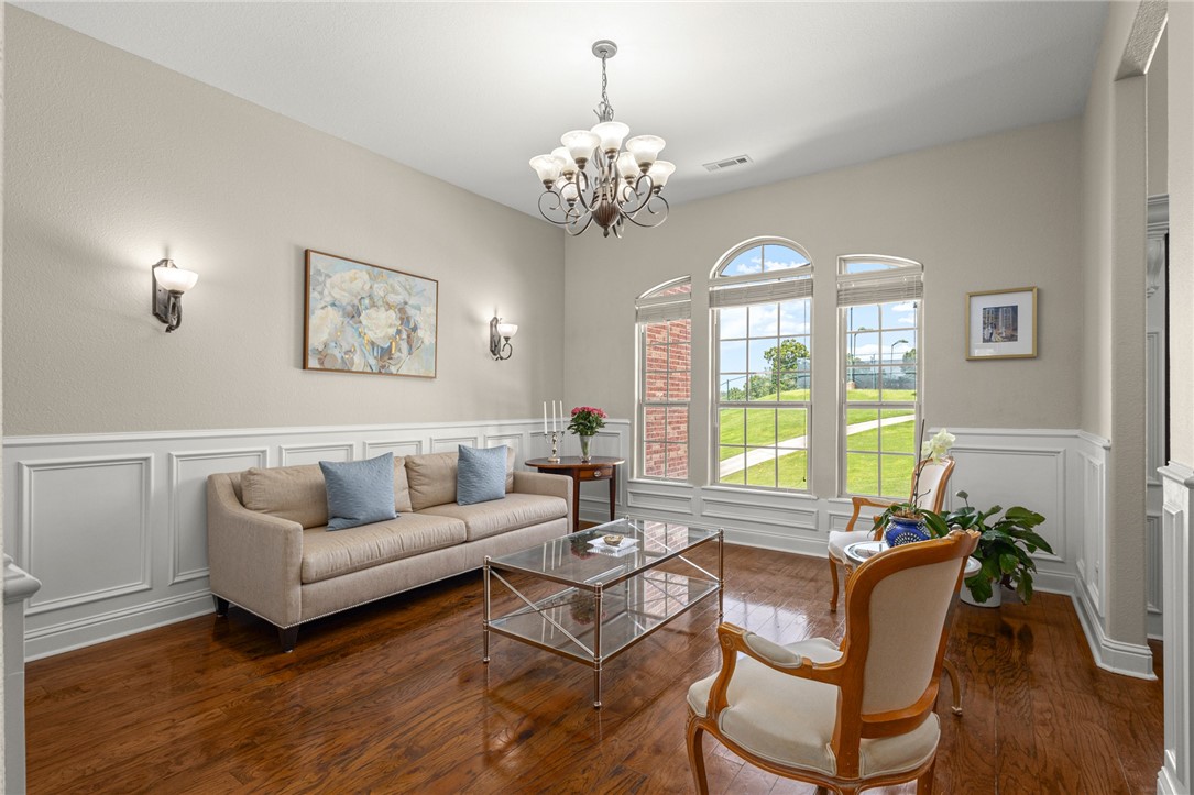 Rogers, Arkansas, 72758, United States, 5 Bedrooms Bedrooms, ,5 BathroomsBathrooms,Residential,For Sale,1902626