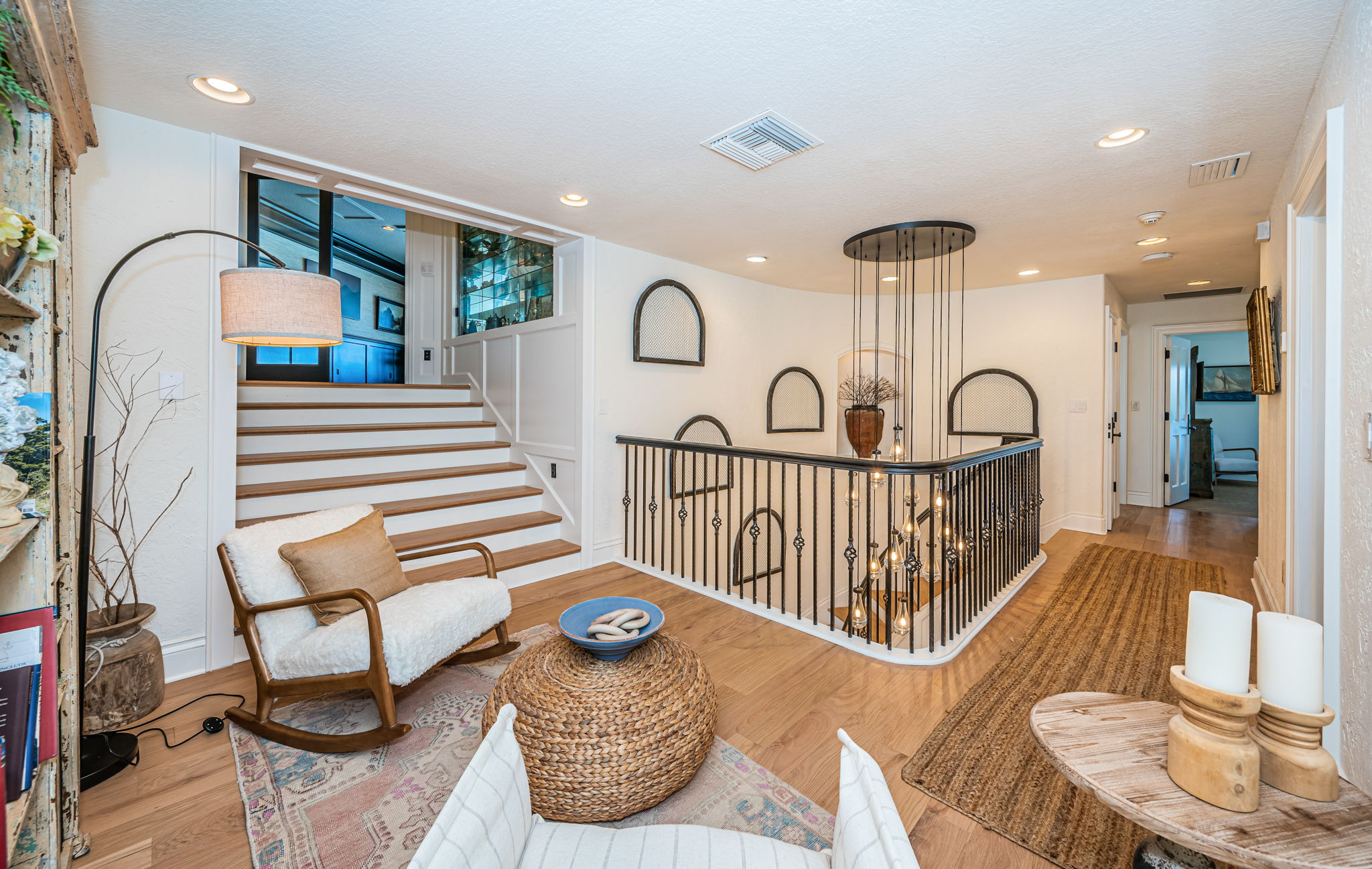 St Petersburg, Florida, 33707, United States, 5 Bedrooms Bedrooms, ,5 BathroomsBathrooms,Residential,For Sale,2007772