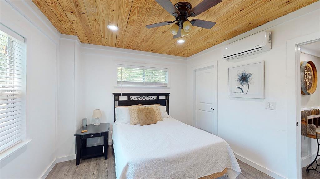 Emory, Texas, 75440, United States, 5 Bedrooms Bedrooms, ,3 BathroomsBathrooms,Residential,For Sale,1708267