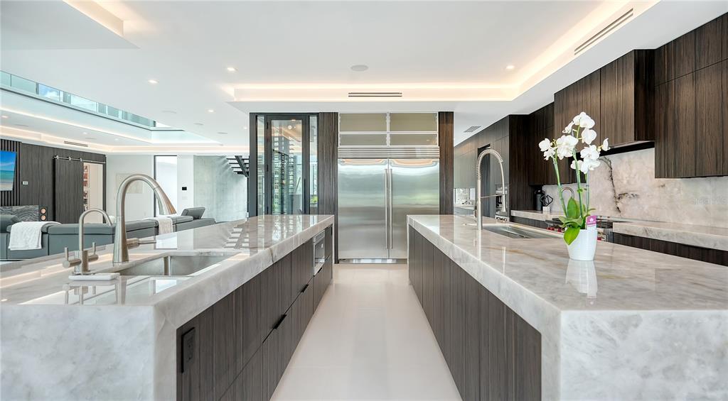 Sarasota, Florida, 34239, United States, 5 Bedrooms Bedrooms, ,8 BathroomsBathrooms,Residential,For Sale,1991570