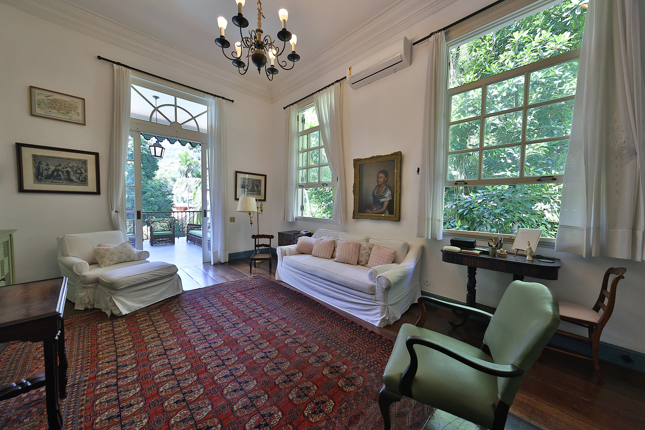  Estate surrounded by greenery with expansive grounds and amenities - 物件實景