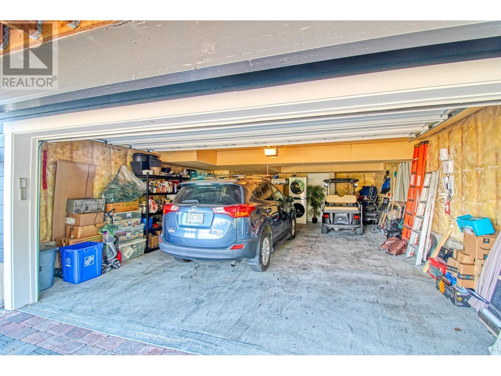 KELOWNA, British Columbia, V1Z 3R8, CA, 3 Bedrooms Bedrooms, ,2 BathroomsBathrooms,Residential,For Sale,1951529
