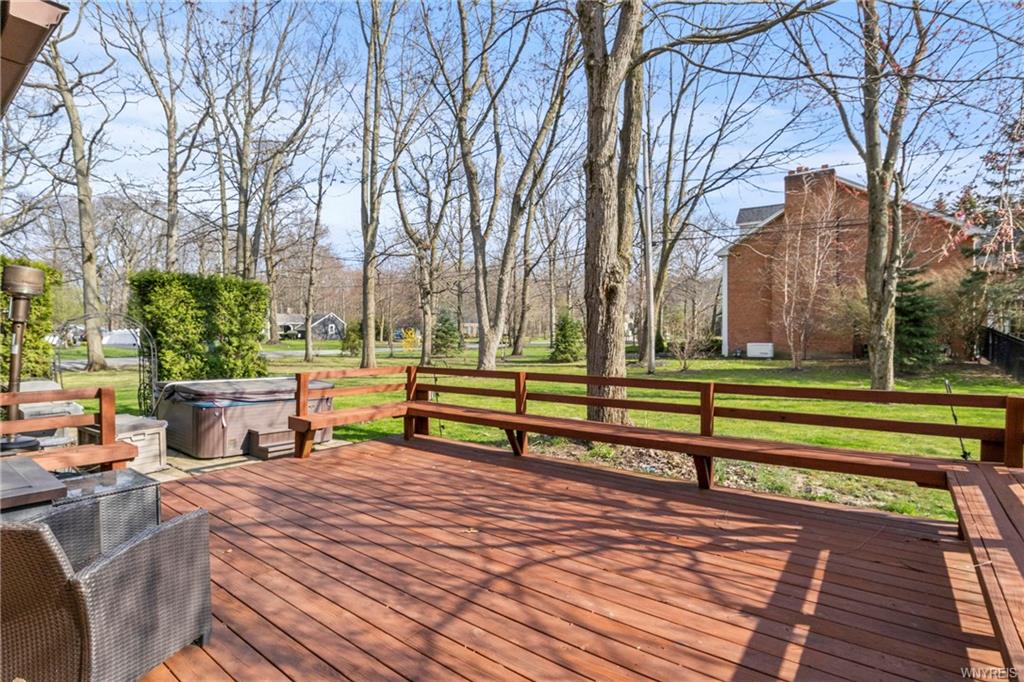 Lewiston, New York, 14092, United States, 5 Bedrooms Bedrooms, ,3 BathroomsBathrooms,Residential,For Sale,1849954