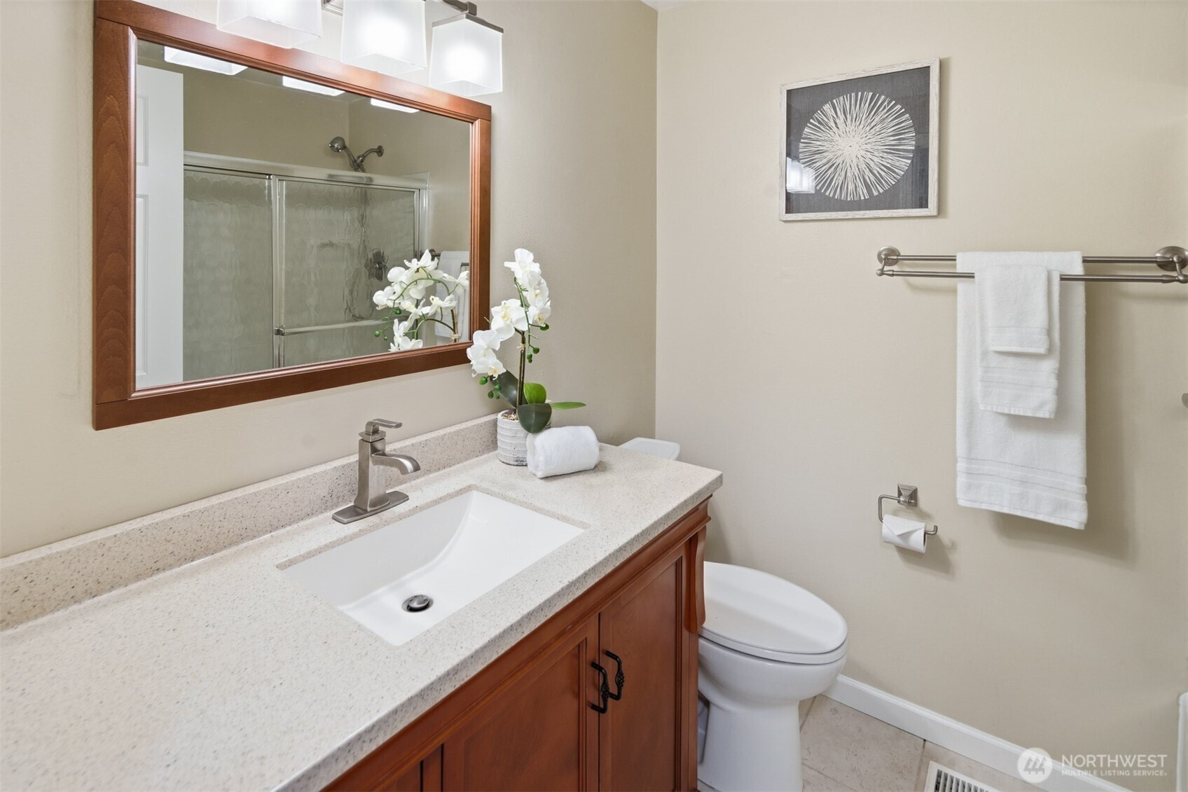 Kirkland, Washington, 98033, United States, 4 Bedrooms Bedrooms, ,3 BathroomsBathrooms,Residential,For Sale,1995670