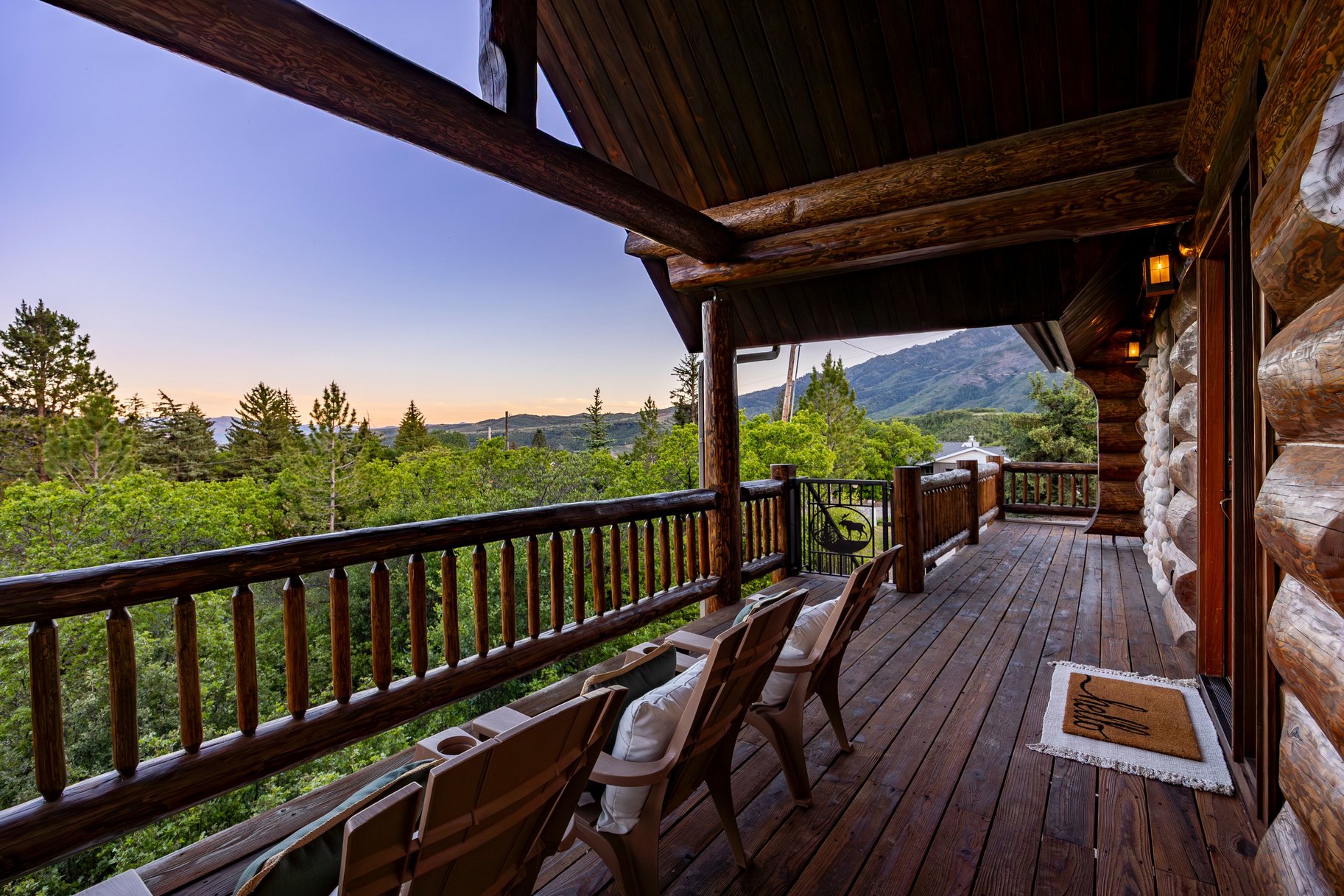  Refined Mountain Home on 1.27 Acres Near Snowbasin - 物件實景