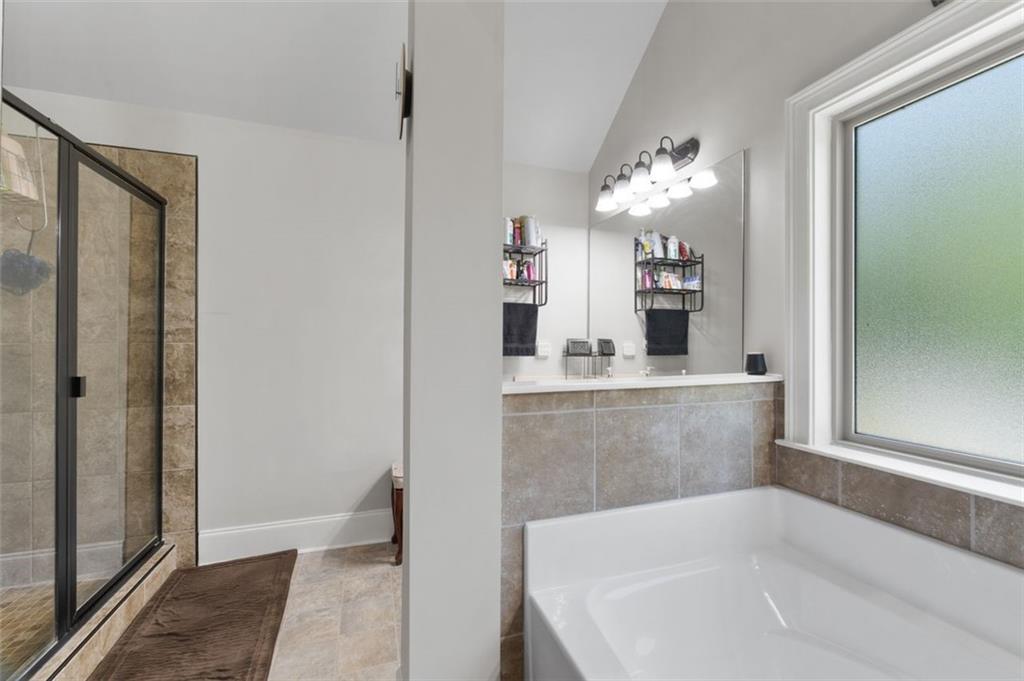 Loganville, Georgia, 30052, United States, 6 Bedrooms Bedrooms, ,5 BathroomsBathrooms,Residential,For Sale,1925493