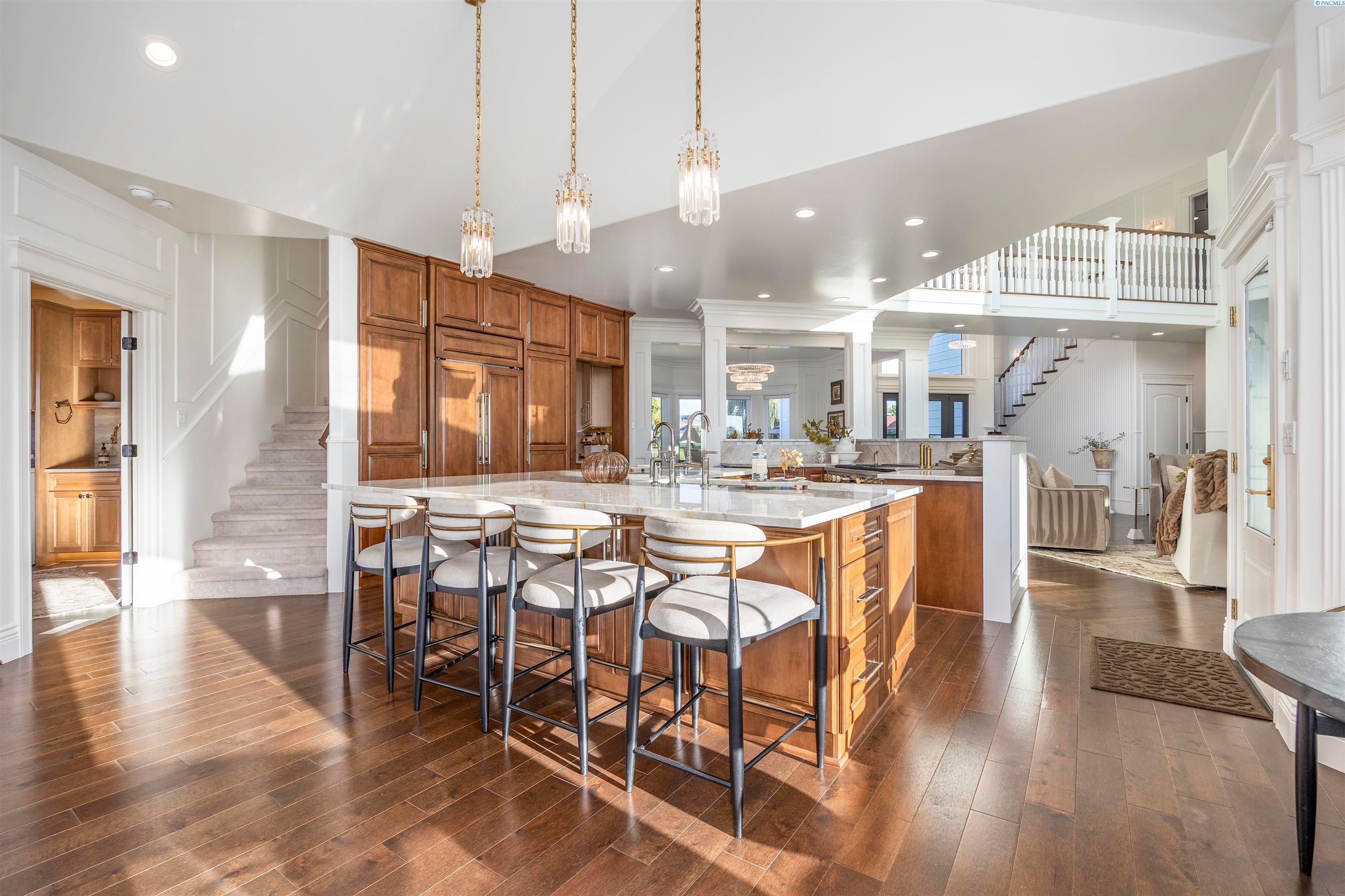 Pasco, Washington, 99301, United States, 4 Bedrooms Bedrooms, ,4 BathroomsBathrooms,Residential,For Sale,1974870