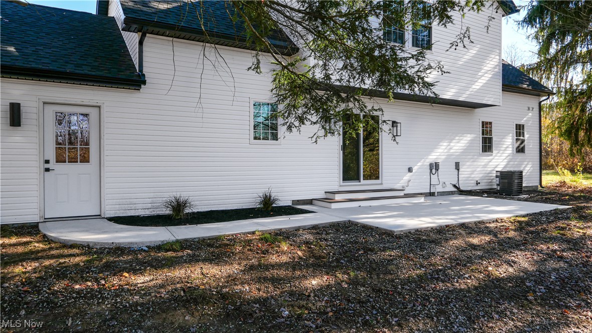 Aurora, Ohio, 44202, United States, 4 Bedrooms Bedrooms, ,4 BathroomsBathrooms,Residential,For Sale,1988117