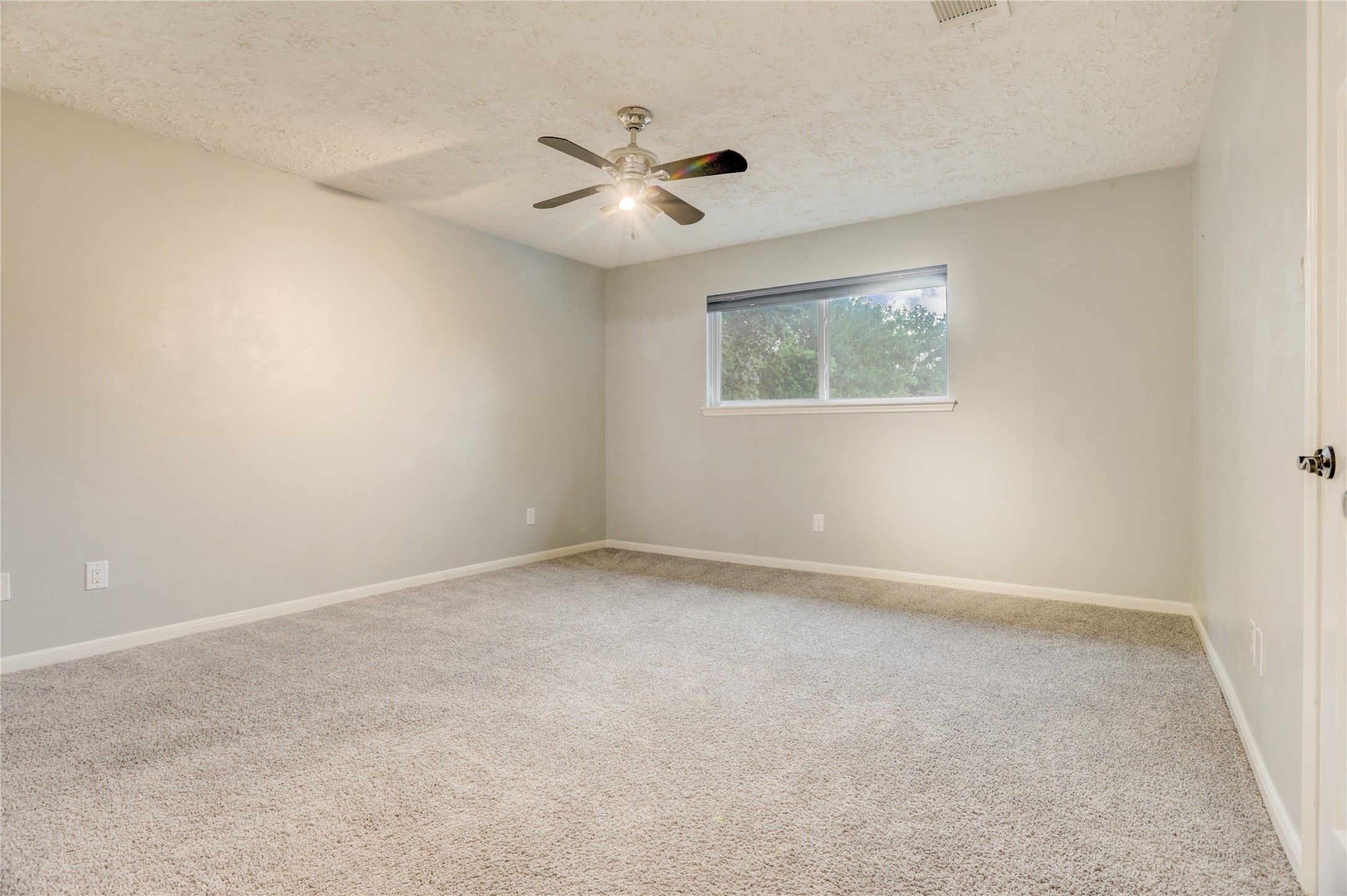  602 Windsor Glen Drive - 物件實景