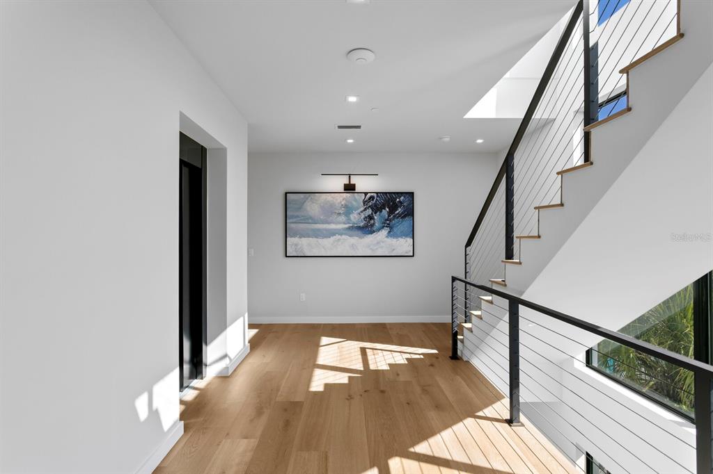 Indian Rocks Beach, Florida, 33785, United States, 8 Bedrooms Bedrooms, ,11 BathroomsBathrooms,Residential,For Sale,1997282