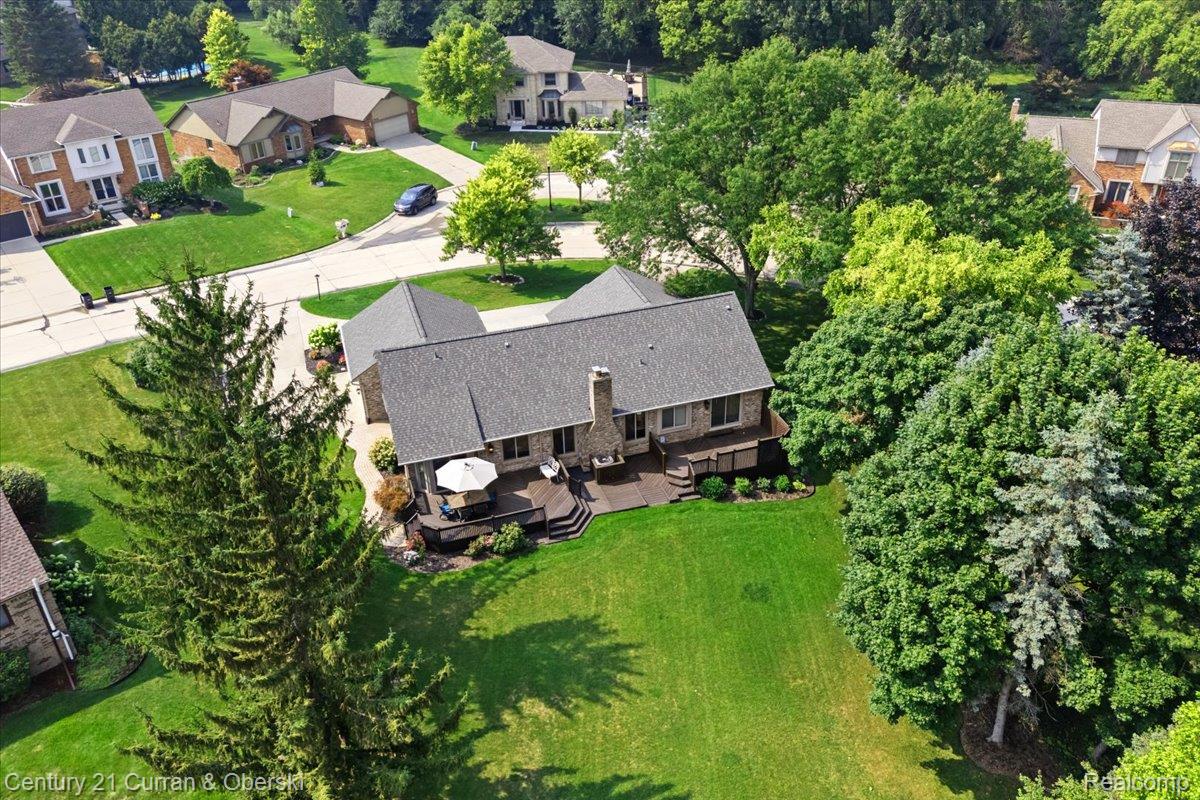Northville, Michigan, 48168, United States, 3 Bedrooms Bedrooms, ,4 BathroomsBathrooms,Residential,For Sale,1921714