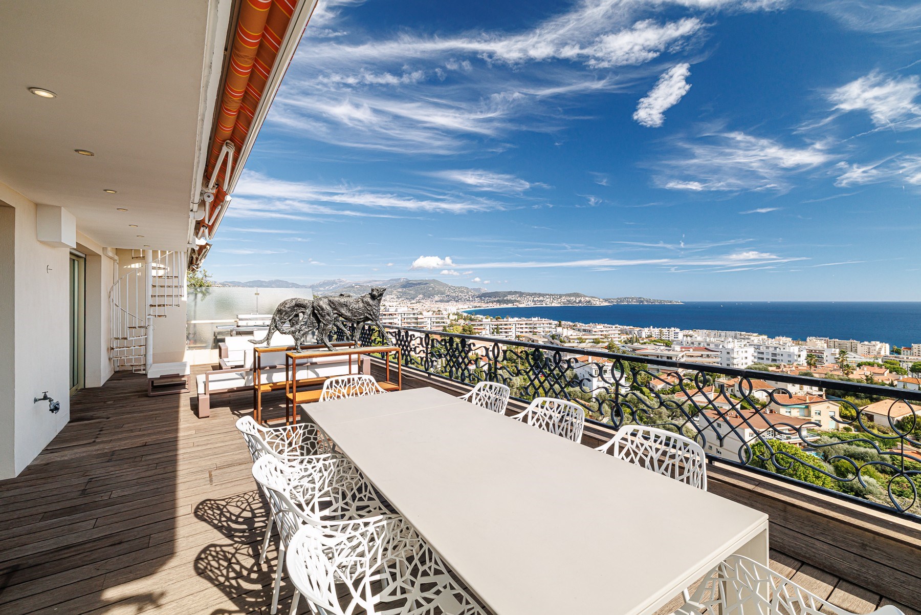  Top-floor apartment with sea view in Fabron, Nice - 物件實景