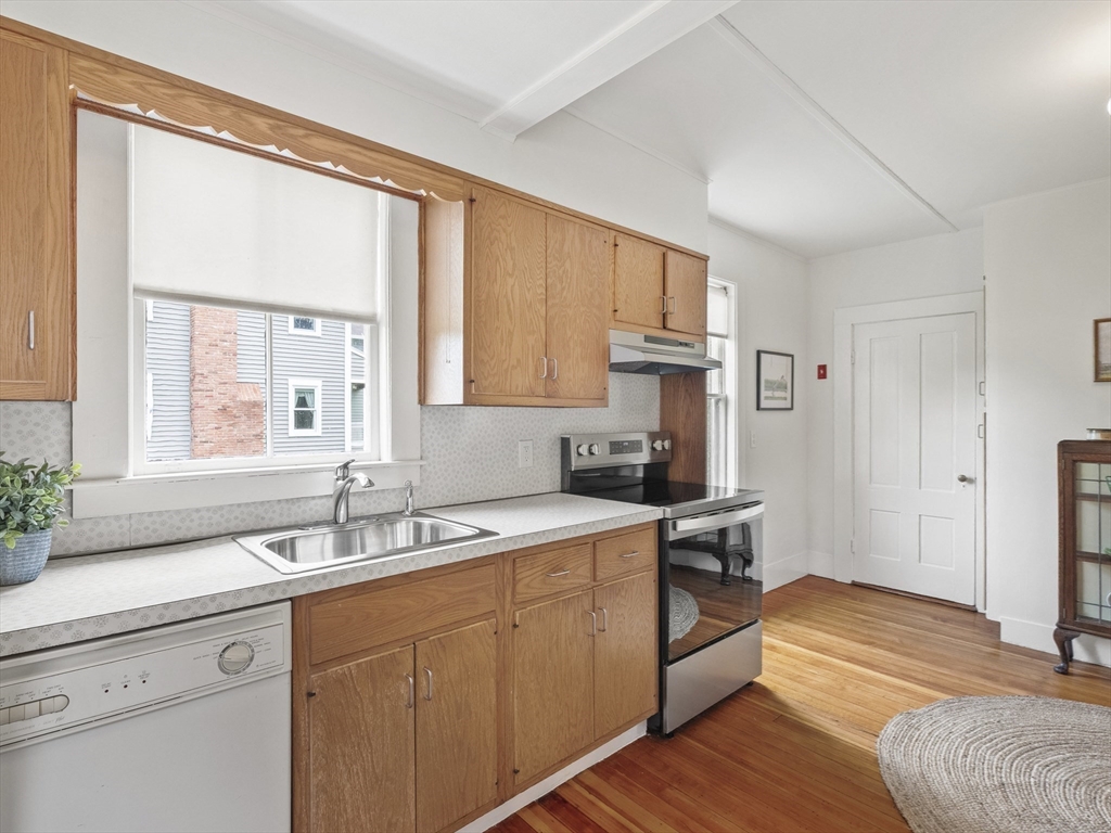 Concord, Massachusetts, 01742, United States, 3 Bedrooms Bedrooms, ,1 BathroomBathrooms,Residential,For Sale,1896713