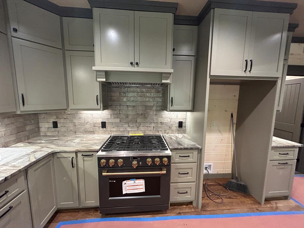 Mineral Bluff, Georgia, 30559, United States, 4 Bedrooms Bedrooms, ,5 BathroomsBathrooms,Residential,For Sale,1858917