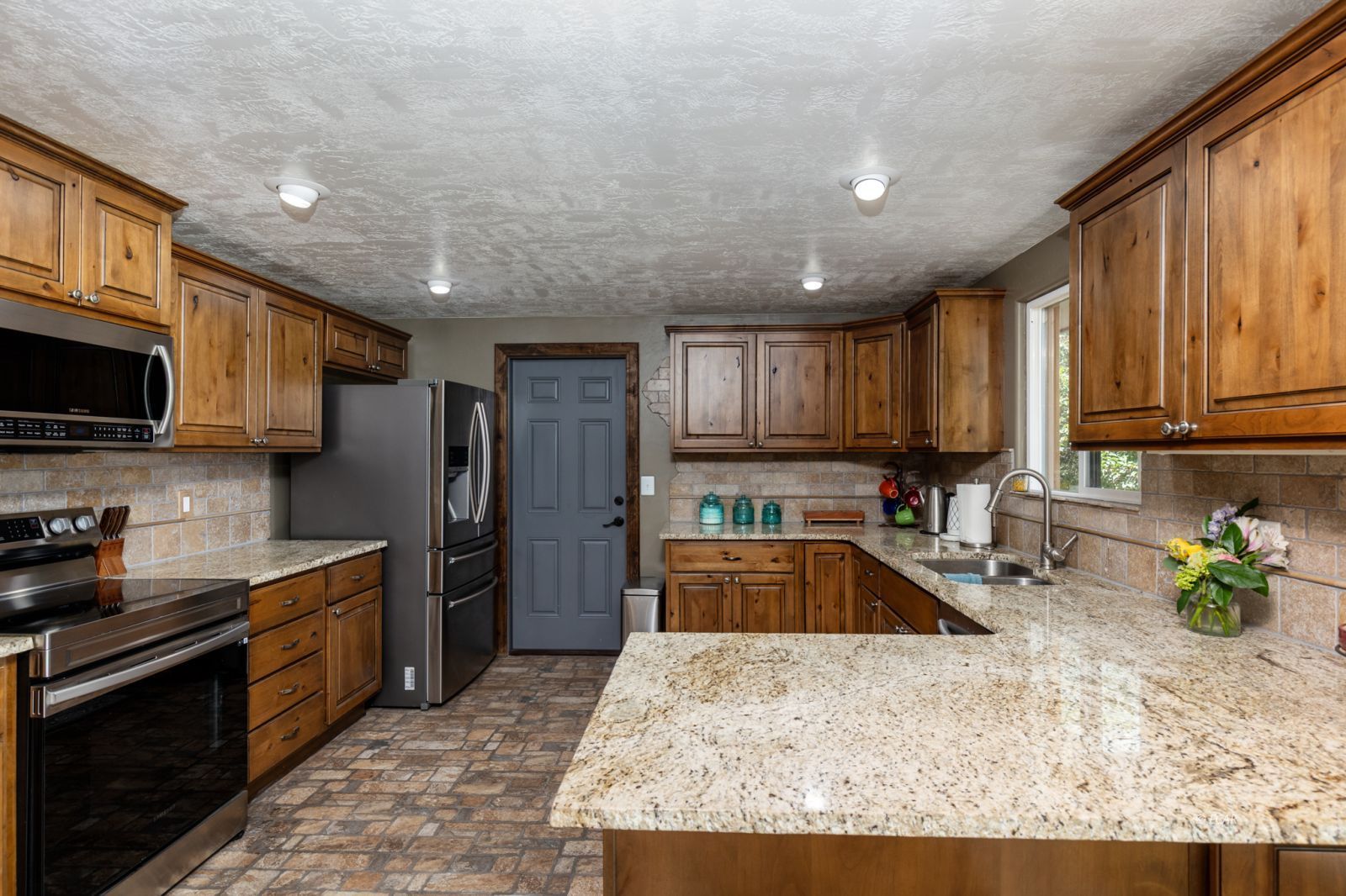 Lamoille, Nevada, 89828, United States, 4 Bedrooms Bedrooms, ,2 BathroomsBathrooms,Residential,For Sale,1897372