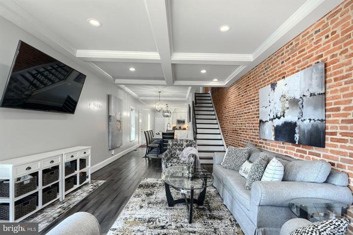 Baltimore, Maryland, 21230, United States, 5 Bedrooms Bedrooms, ,7 BathroomsBathrooms,Residential,For Sale,1920297