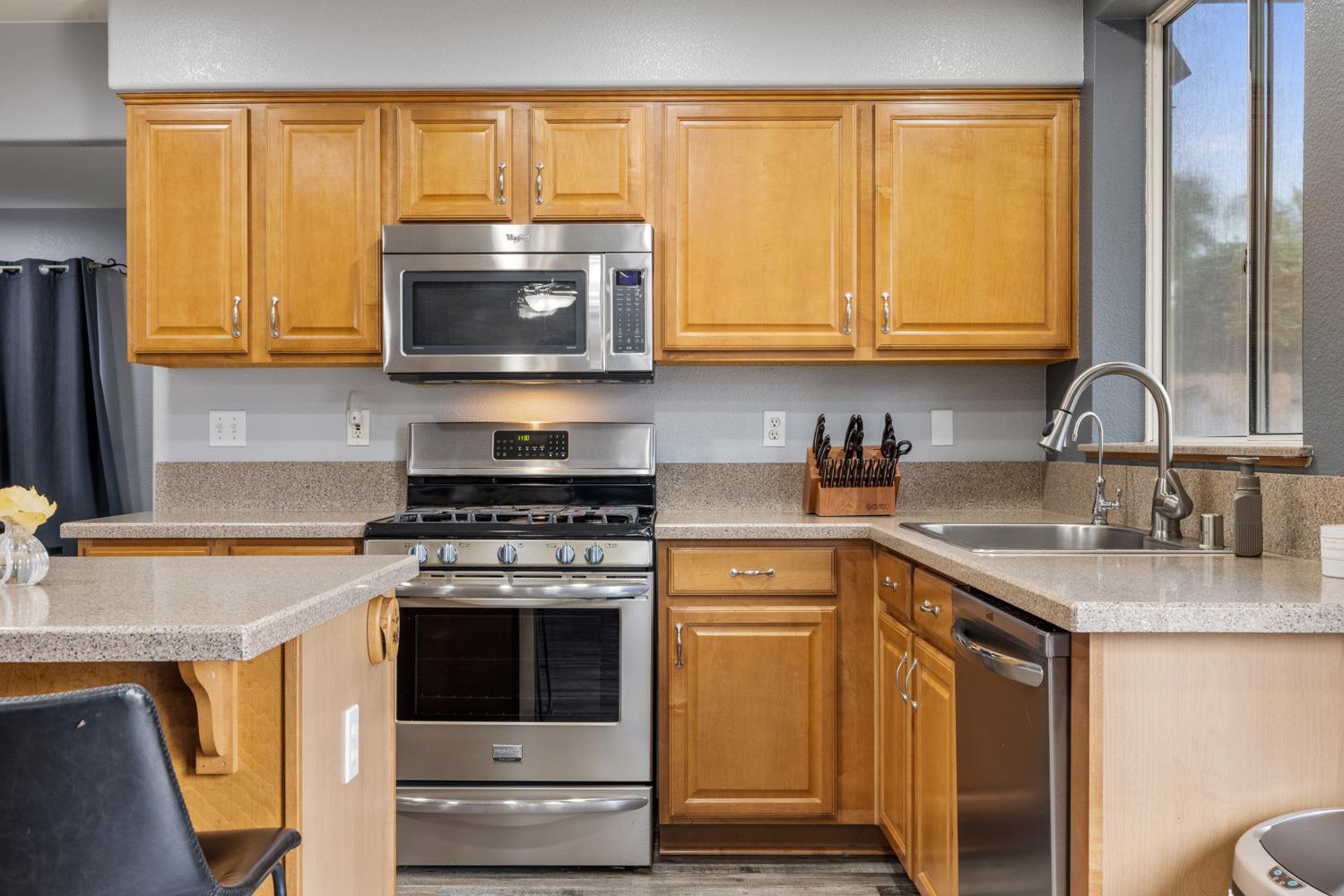 Ripon, California, 95366, United States, 6 Bedrooms Bedrooms, ,3 BathroomsBathrooms,Residential,For Sale,1978022