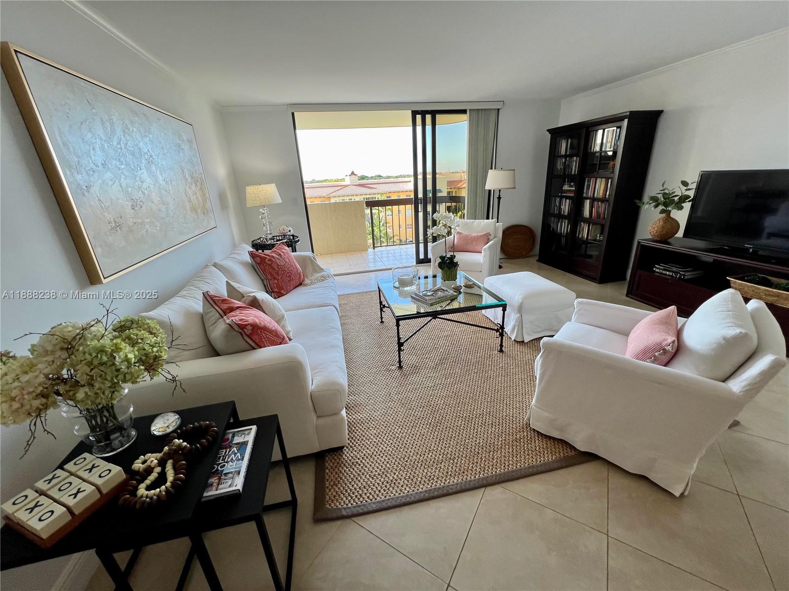 Coral Gables, Florida, 33134, United States, 2 Bedrooms Bedrooms, ,3 BathroomsBathrooms,Residential,For Sale,1987506