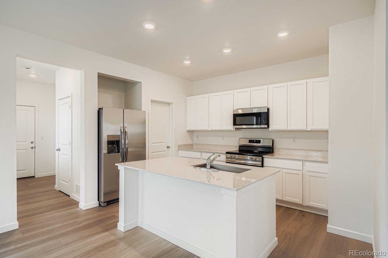 Thornton, Colorado, 80602, United States, 3 Bedrooms Bedrooms, ,2 BathroomsBathrooms,Residential,For Sale,1960668