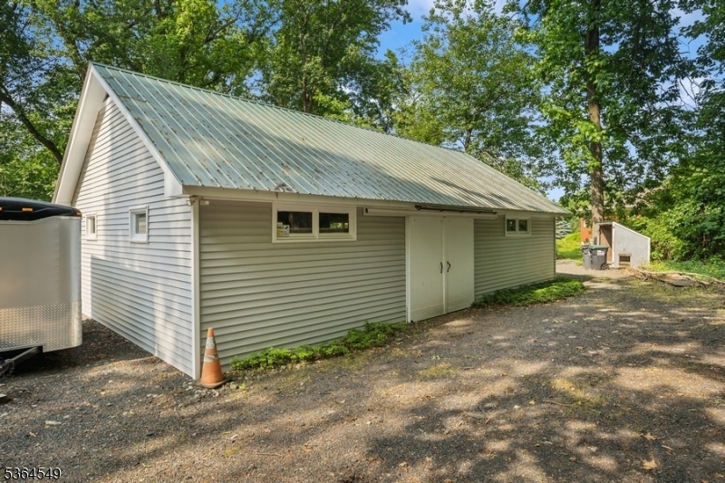 Franklin Twp., New Jersey, 08867, United States, 3 Bedrooms Bedrooms, ,2 BathroomsBathrooms,Residential,For Sale,1926340