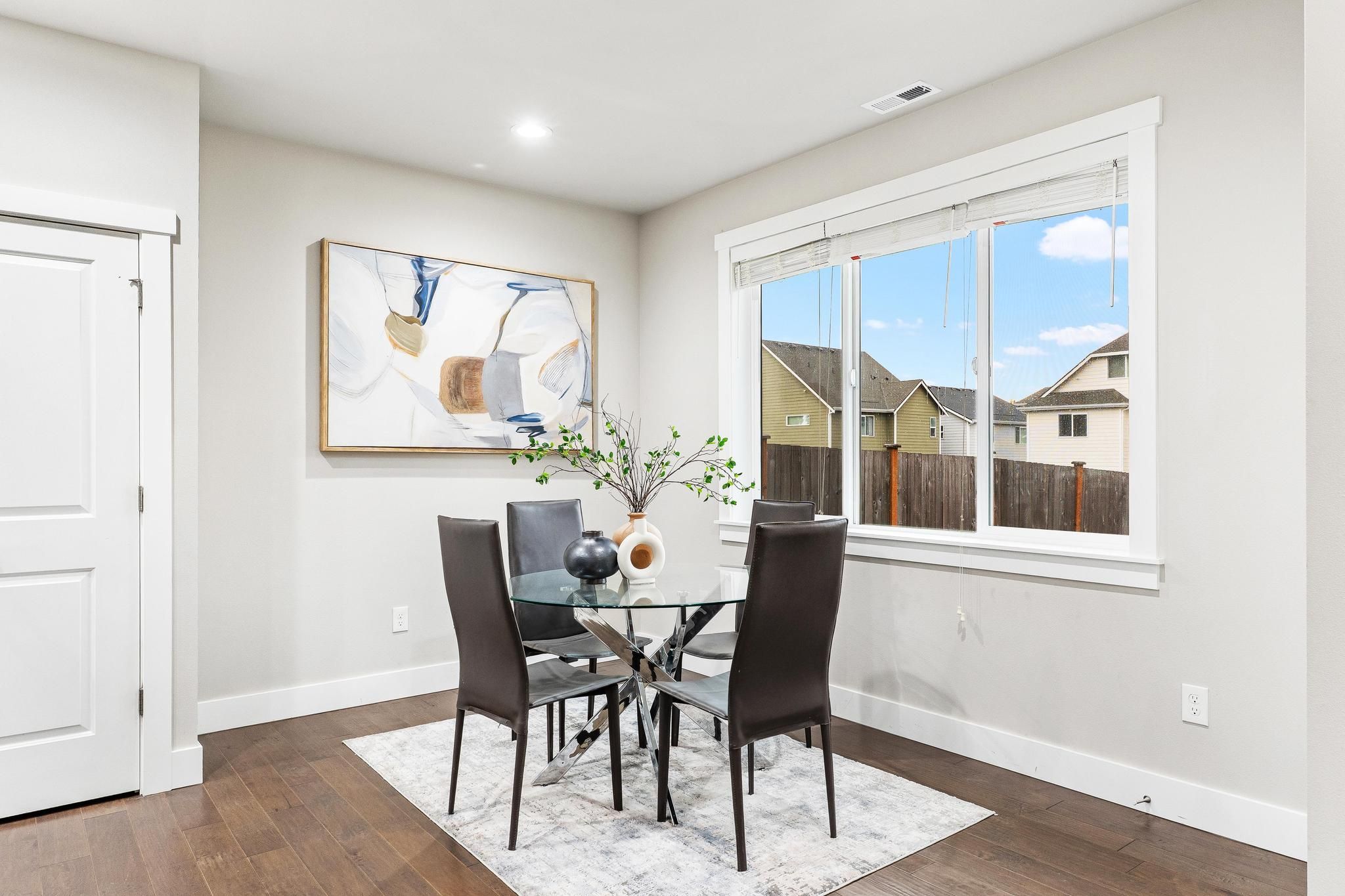  423 205th St SW, Lynnwood, WA 98036 - 物件實景