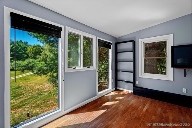 Killingly, Connecticut, 06239, United States, 2 Bedrooms Bedrooms, ,2 BathroomsBathrooms,Residential,For Sale,2000954